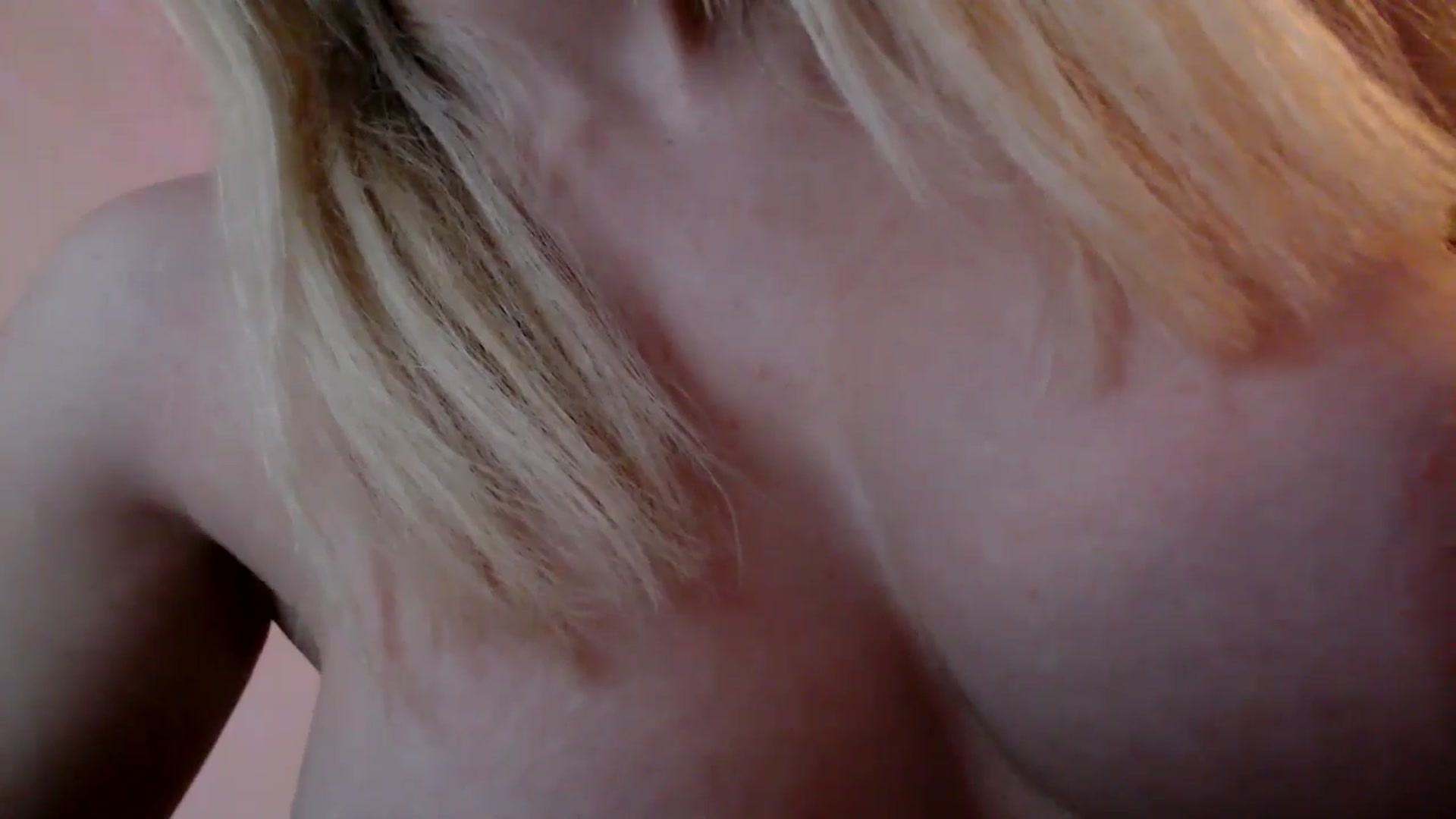 Gallery image thumbnail from PetiteAvax's myfreecams stream on, 12/15/2024, 19:55 image 16 of 20