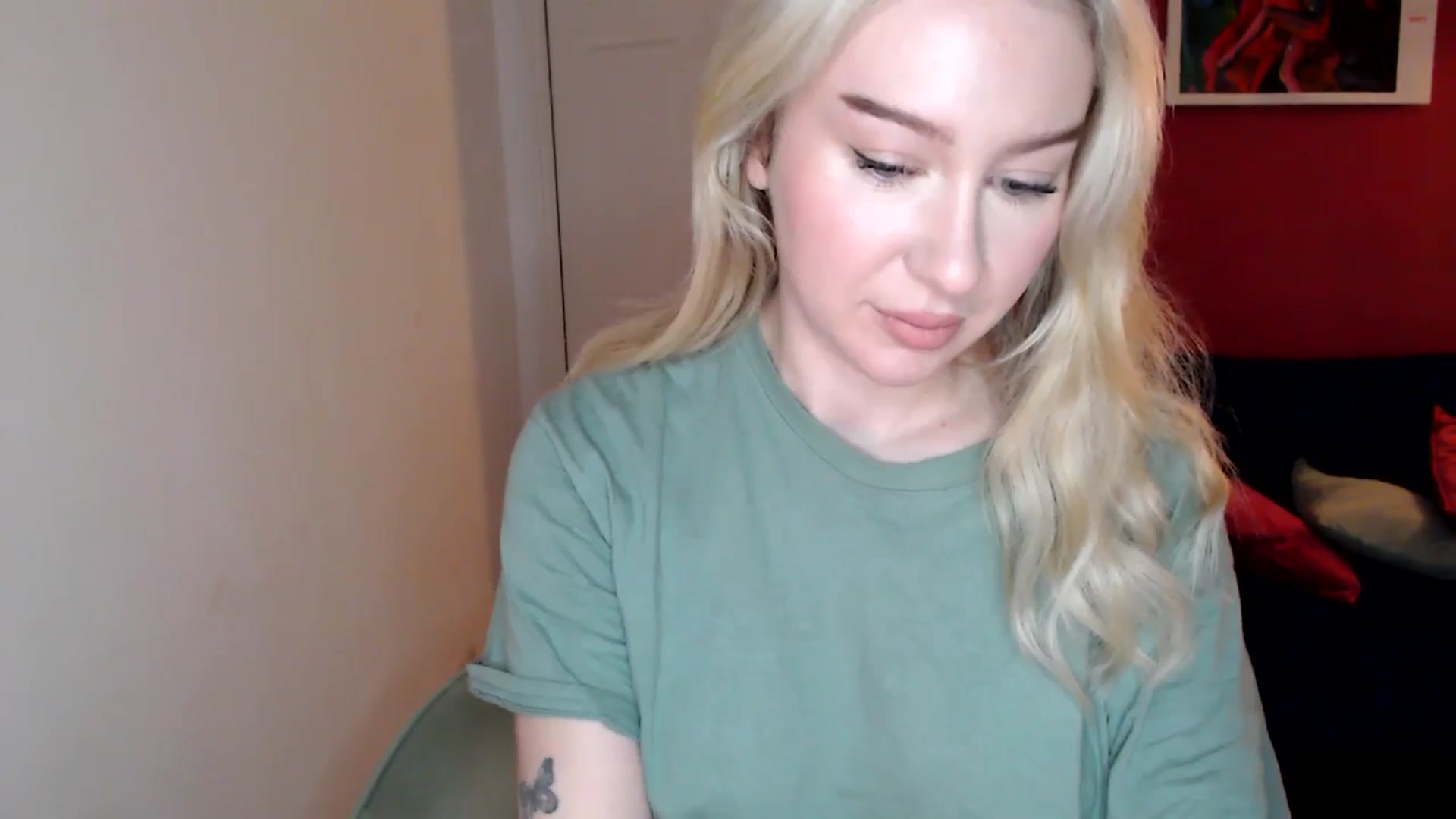 Gallery image thumbnail from PetiteAvax's myfreecams stream on, 12/21/2024, 10:24 image 6 of 20