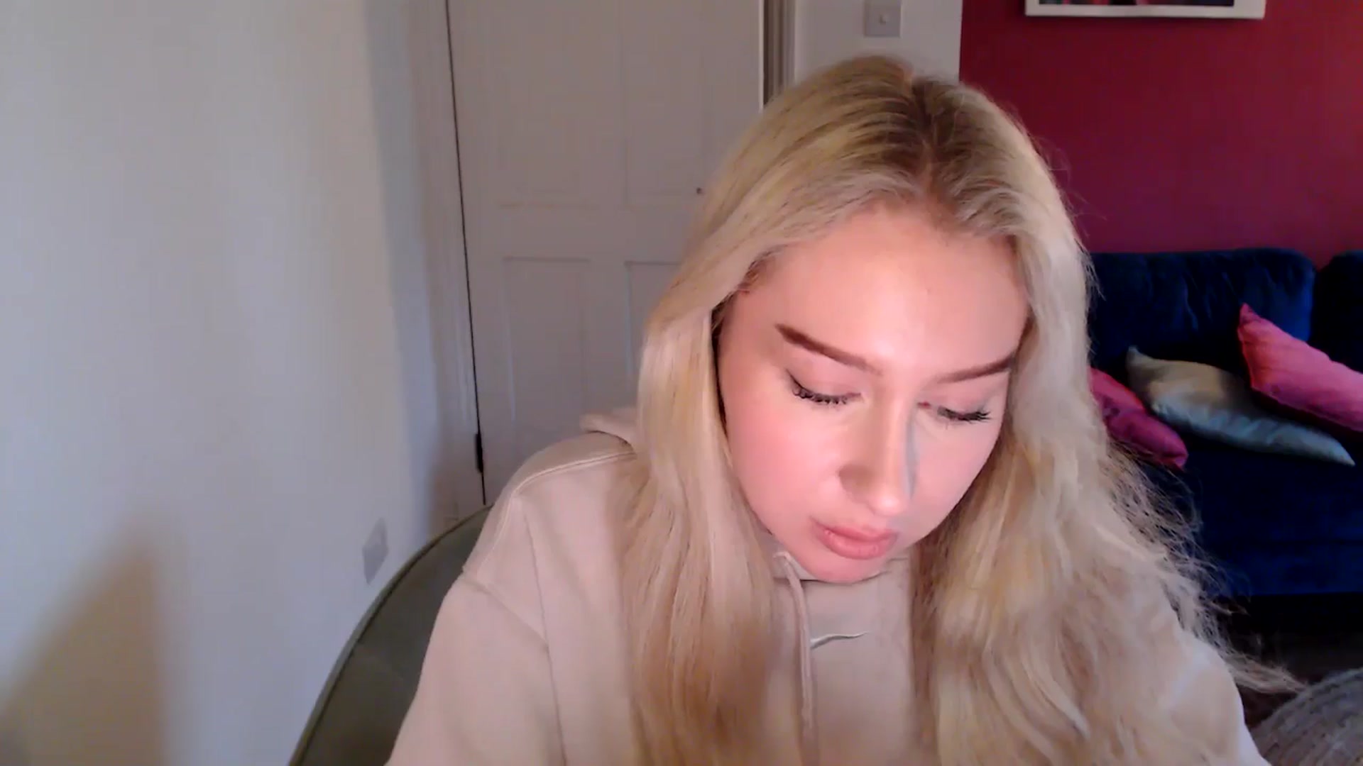 Gallery image thumbnail from PetiteAvax's myfreecams stream on, 12/21/2024, 13:27 image 11 of 20