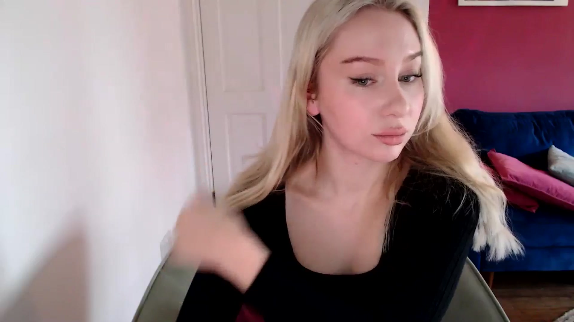 Gallery image thumbnail from PetiteAvax's myfreecams stream on, 12/23/2024, 10:07 image 8 of 20