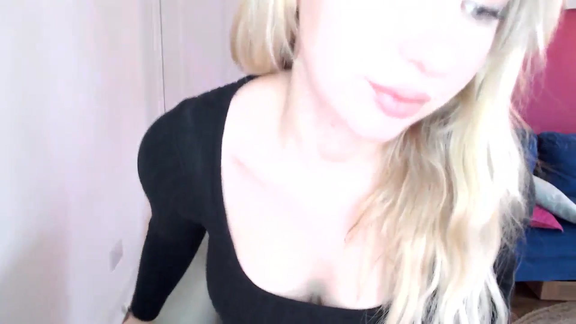 Gallery image thumbnail from PetiteAvax's myfreecams stream on, 12/23/2024, 12:59 image 4 of 20