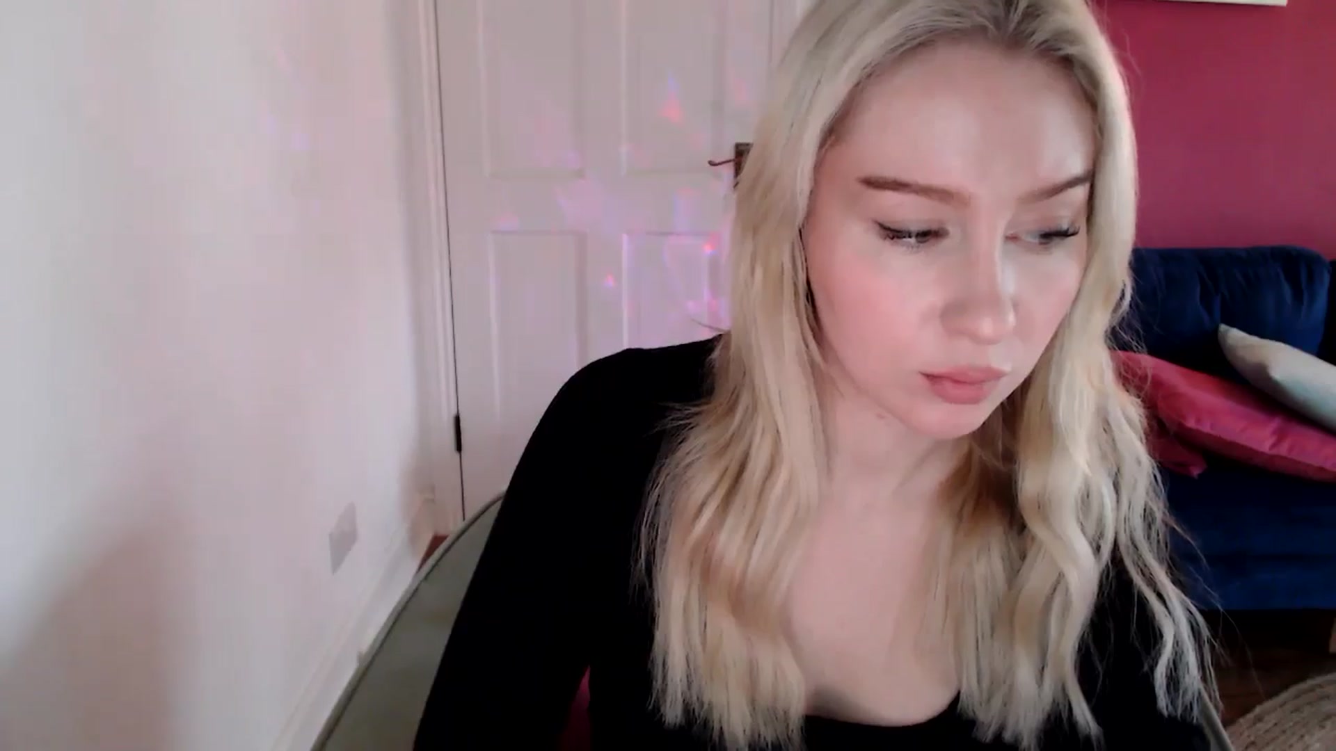 Gallery image thumbnail from PetiteAvax's myfreecams stream on, 12/23/2024, 12:59 image 6 of 20