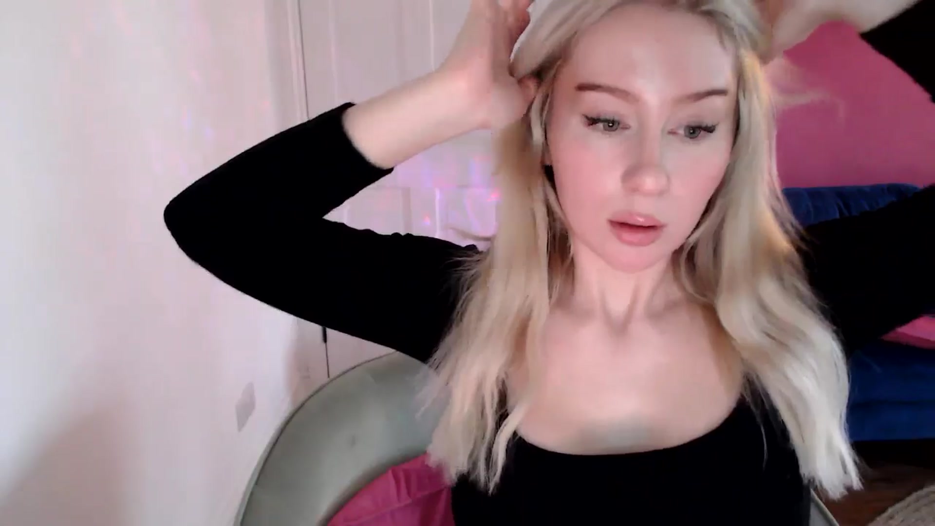 Gallery image thumbnail from PetiteAvax's myfreecams stream on, 12/23/2024, 12:59 image 19 of 20
