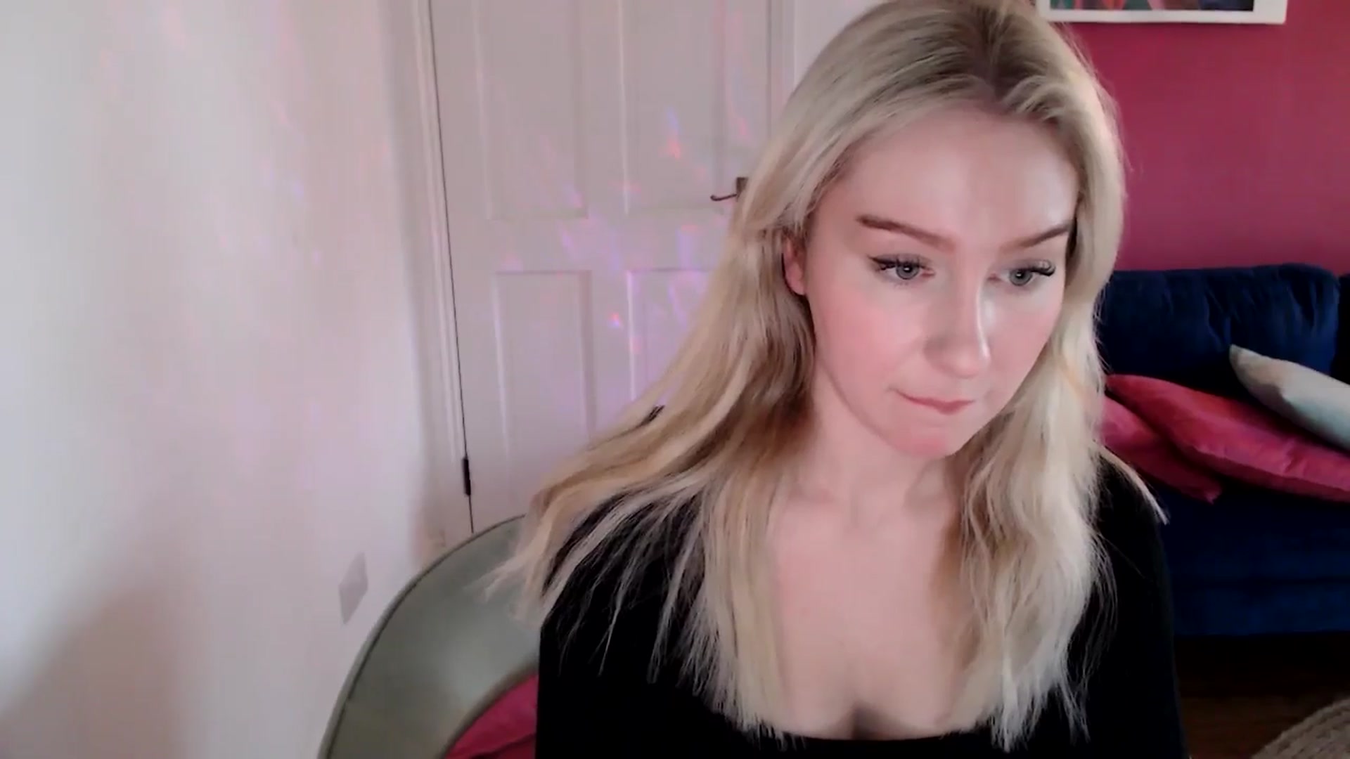 Gallery image thumbnail from PetiteAvax's myfreecams stream on, 12/23/2024, 12:59 image 15 of 20