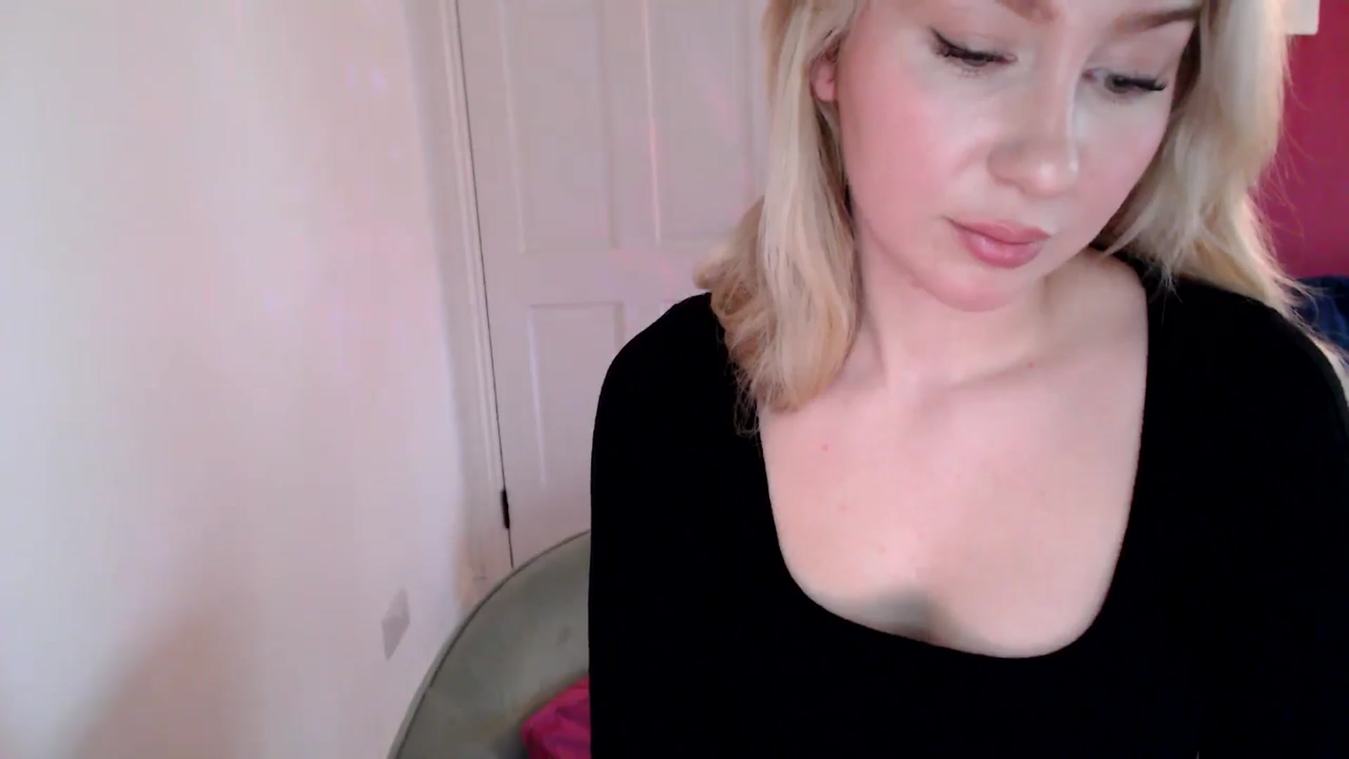 Gallery image thumbnail from PetiteAvax's myfreecams stream on, 12/23/2024, 13:20 image 20 of 20
