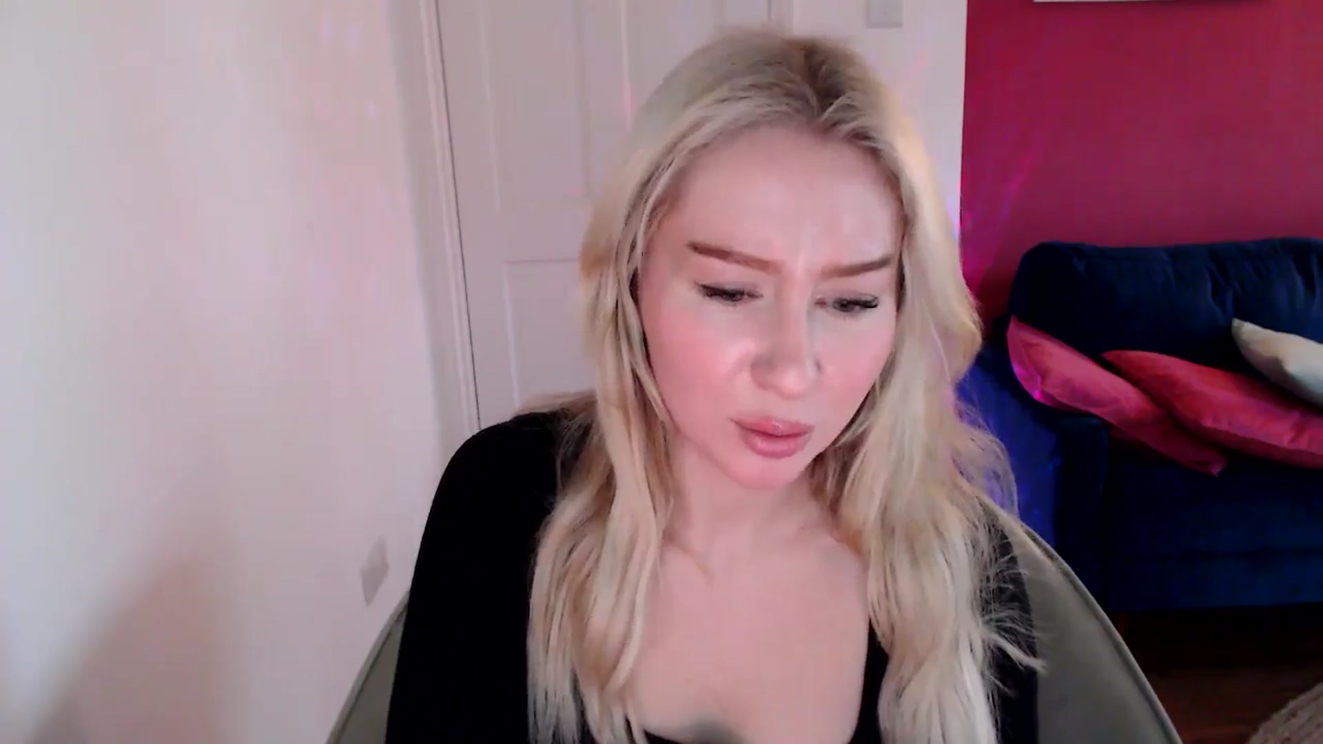 Gallery image thumbnail from PetiteAvax's myfreecams stream on, 12/23/2024, 13:20 image 17 of 20