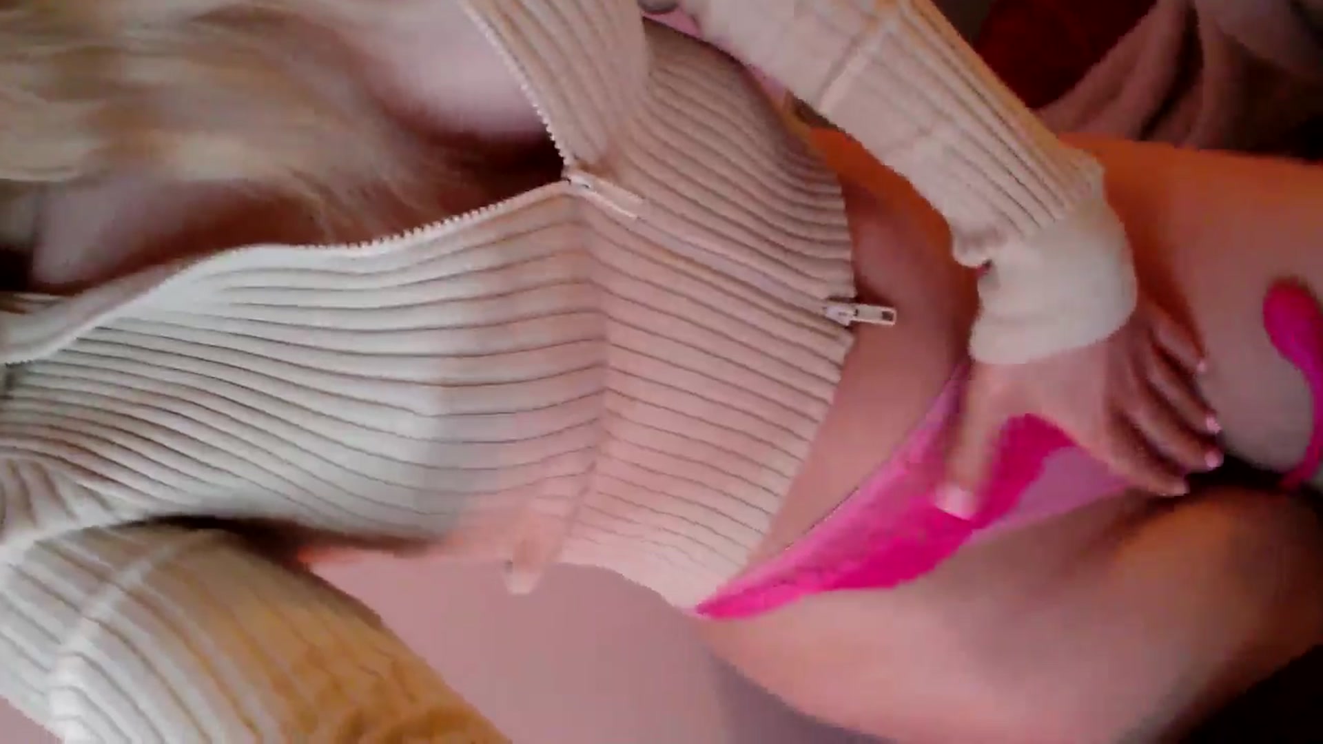 Gallery image thumbnail from PetiteAvax's myfreecams stream on, 12/23/2024, 16:21 image 19 of 20