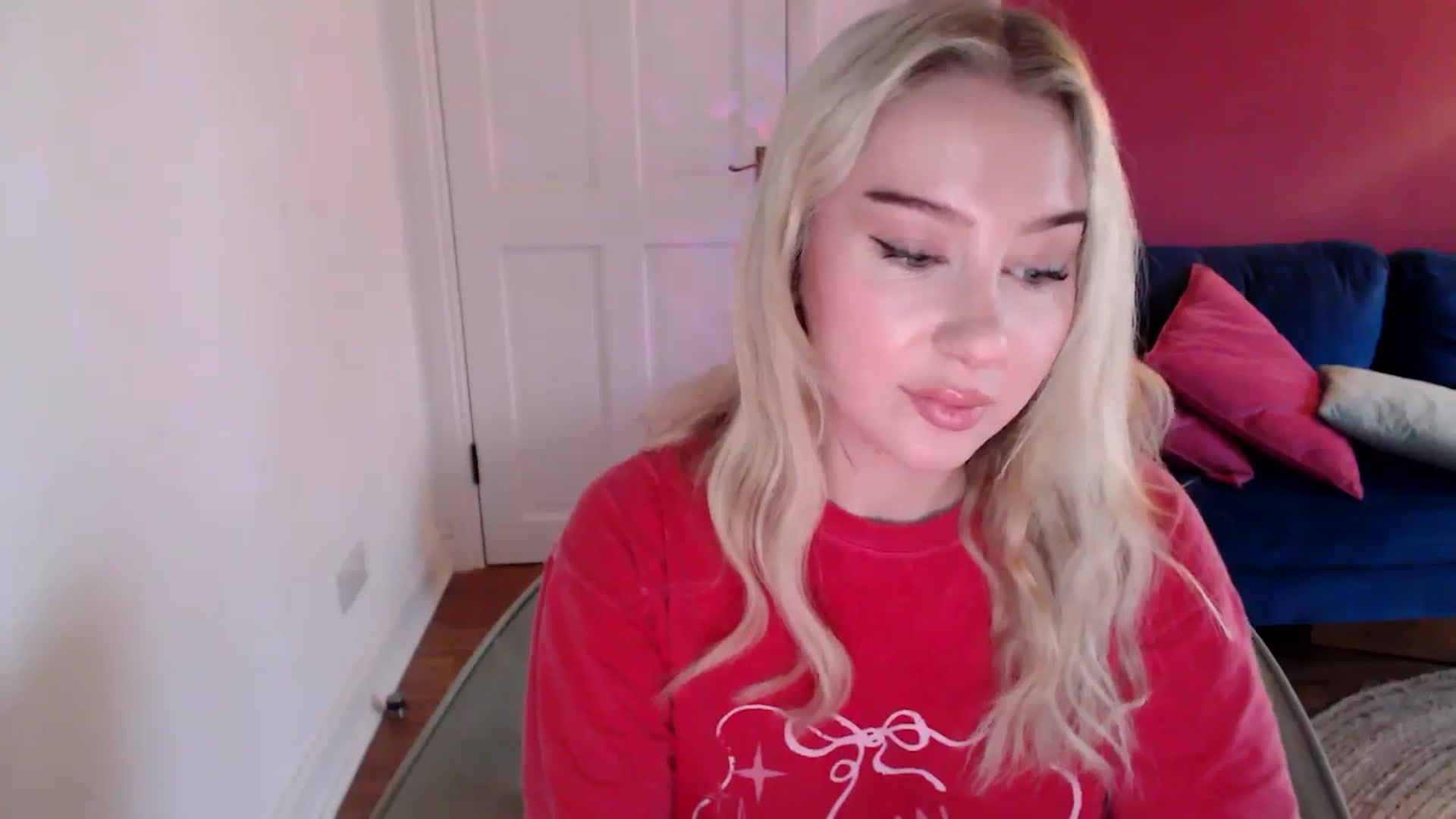 Gallery image thumbnail from PetiteAvax's myfreecams stream on, 12/26/2024, 11:02 image 12 of 20