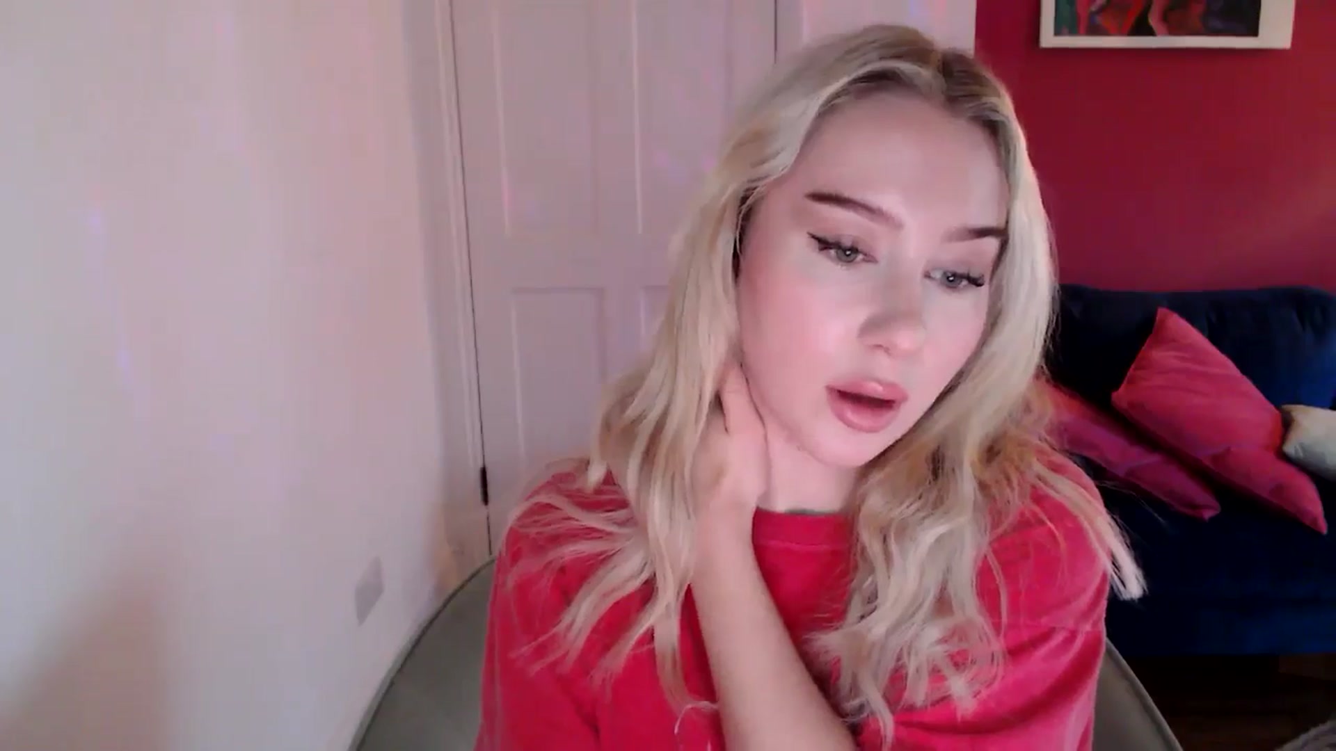 Gallery image thumbnail from PetiteAvax's myfreecams stream on, 12/26/2024, 11:02 image 6 of 20