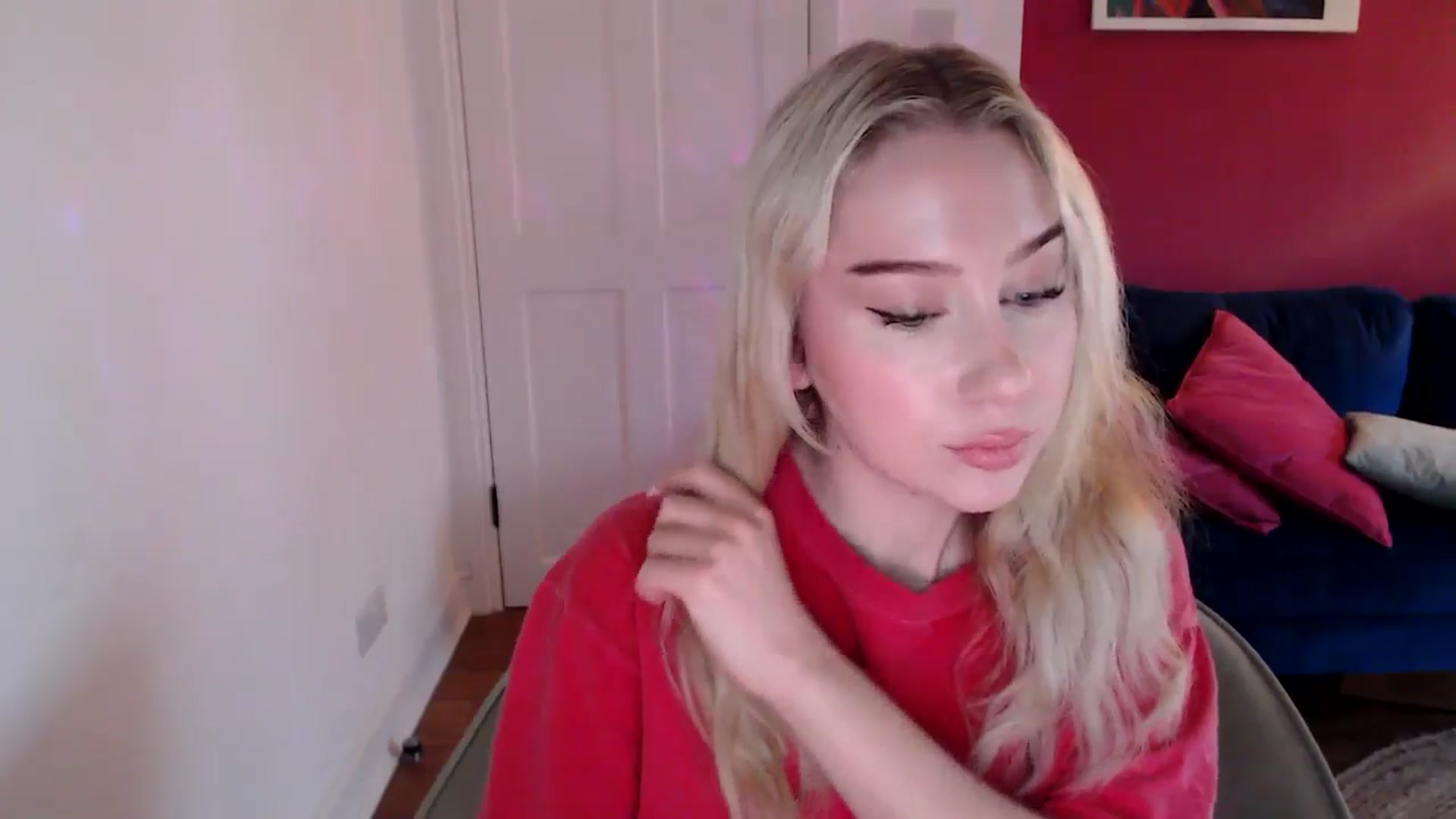 Gallery image thumbnail from PetiteAvax's myfreecams stream on, 12/26/2024, 11:02 image 10 of 20
