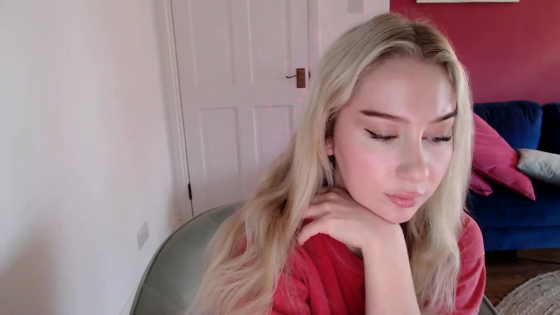 Gallery image thumbnail from PetiteAvax's myfreecams stream on, 12/26/2024, 11:48 image 18 of 20