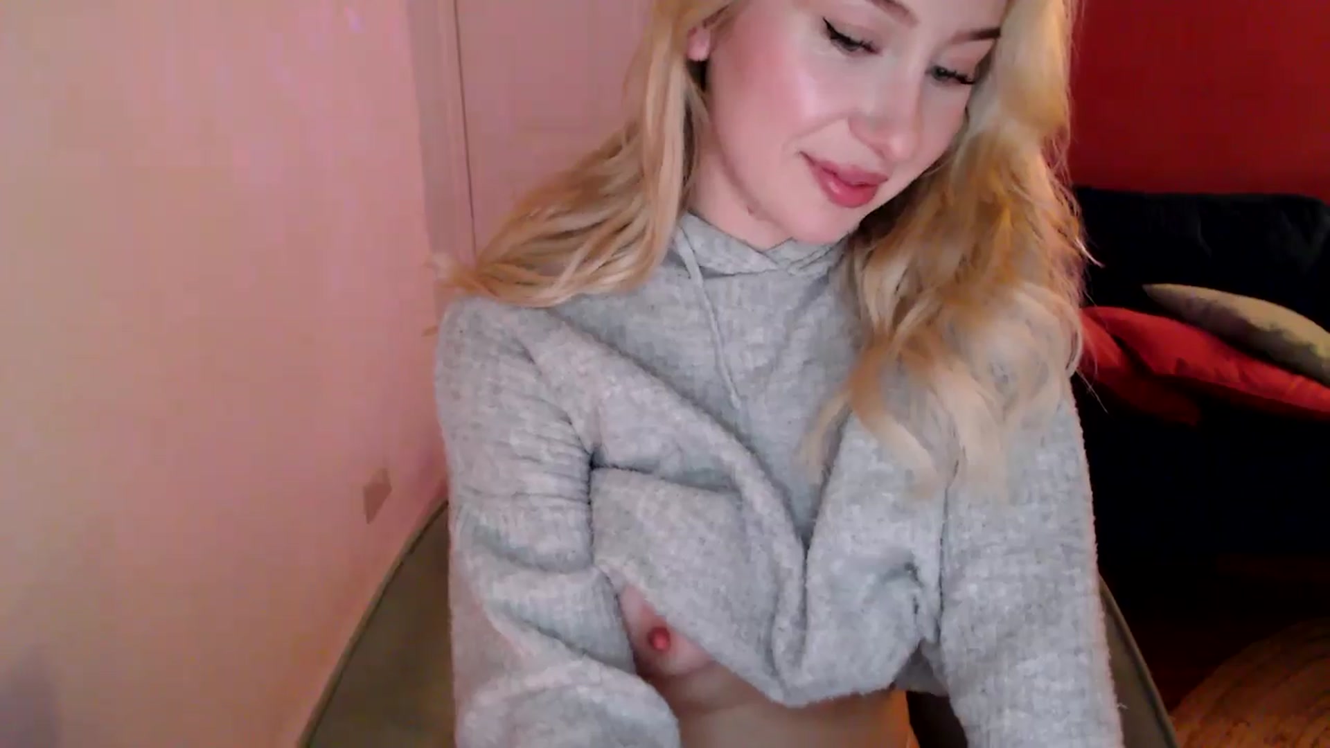 Gallery image thumbnail from PetiteAvax's myfreecams stream on, 12/28/2024, 22:21 image 7 of 20