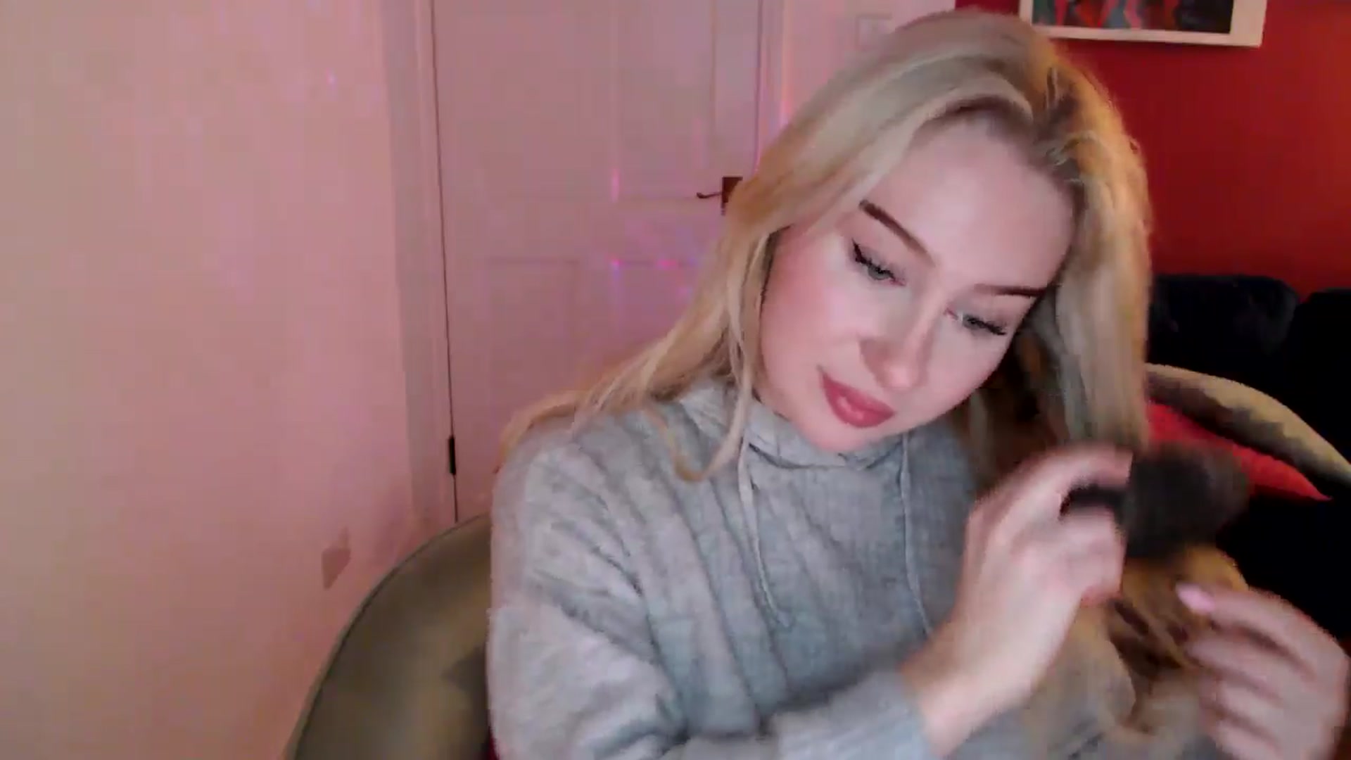 Gallery image thumbnail from PetiteAvax's myfreecams stream on, 12/28/2024, 22:21 image 3 of 20