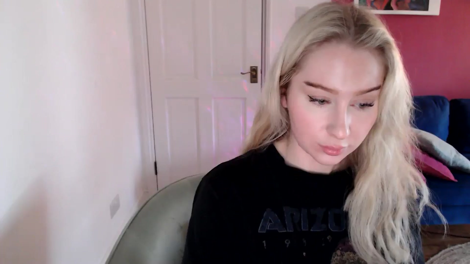 Gallery image thumbnail from PetiteAvax's myfreecams stream on, 12/30/2024, 12:11 image 8 of 20