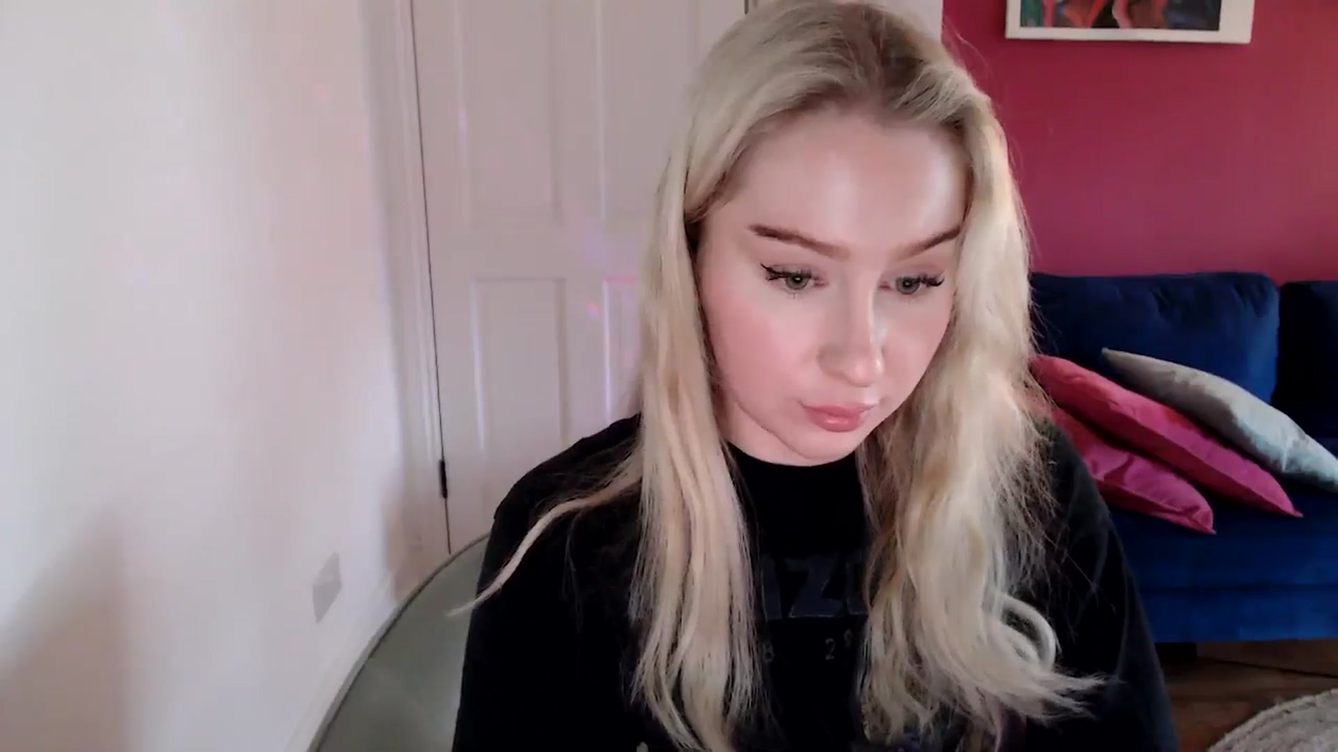 Gallery image thumbnail from PetiteAvax's myfreecams stream on, 12/30/2024, 12:11 image 19 of 20