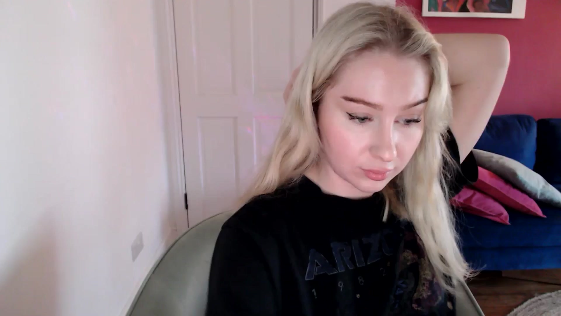 Gallery image thumbnail from PetiteAvax's myfreecams stream on, 12/30/2024, 12:11 image 1 of 20