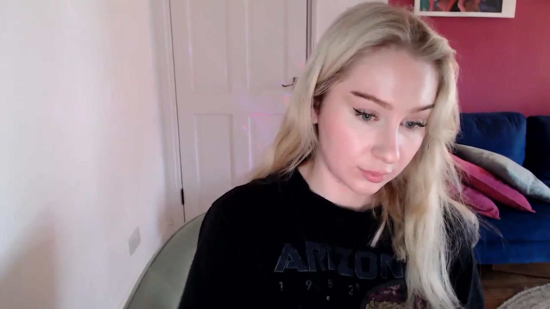 Gallery image thumbnail from PetiteAvax's myfreecams stream on, 12/30/2024, 12:11 image 2 of 20