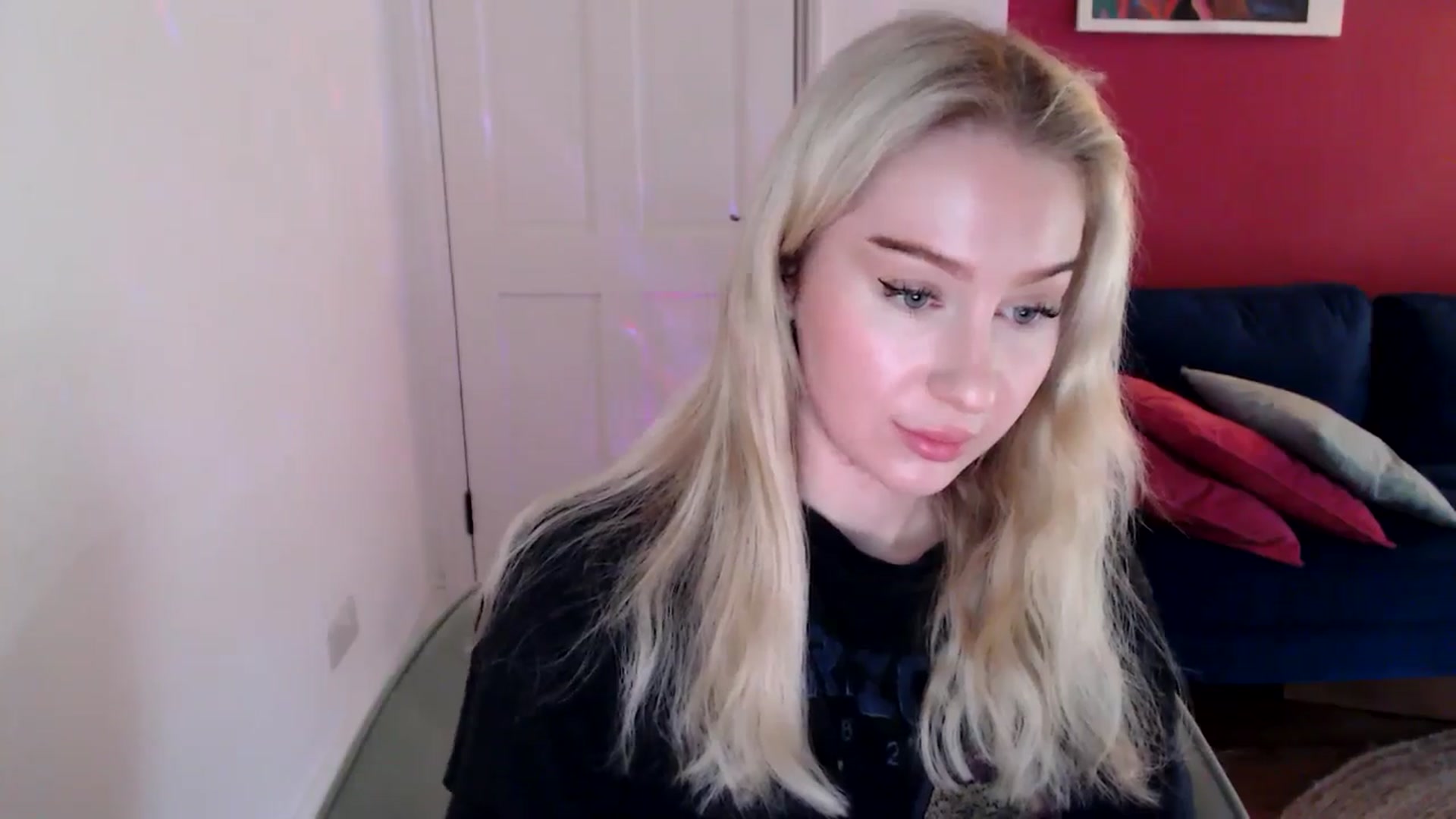 Gallery image thumbnail from PetiteAvax's myfreecams stream on, 12/30/2024, 12:53 image 11 of 20
