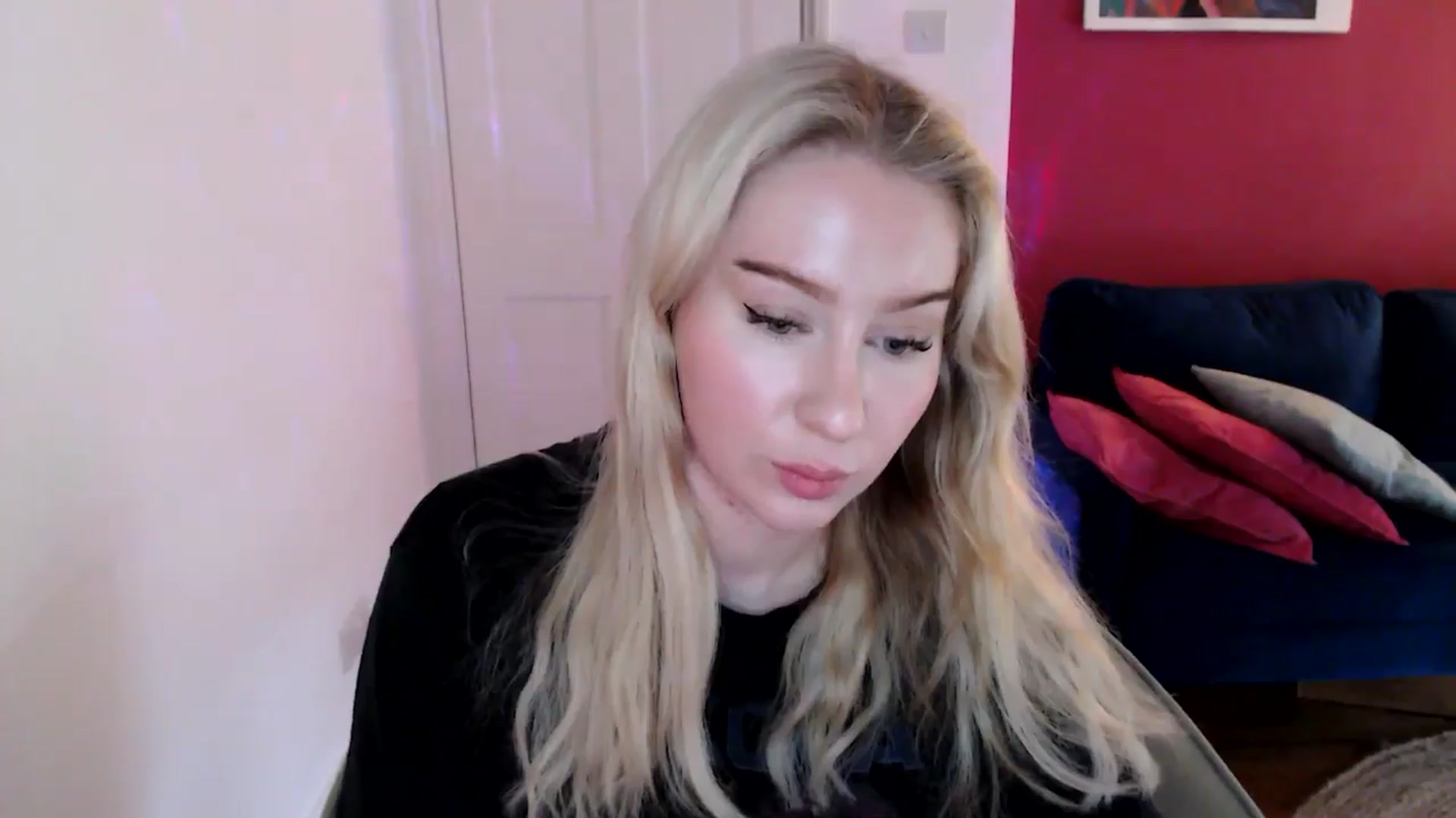 Gallery image thumbnail from PetiteAvax's myfreecams stream on, 12/30/2024, 12:53 image 19 of 20