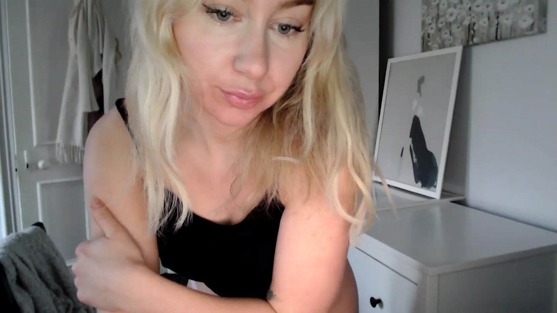 Gallery image thumbnail from PetiteAvax's myfreecams stream on, 02/02/2025, 16:15 image 13 of 20
