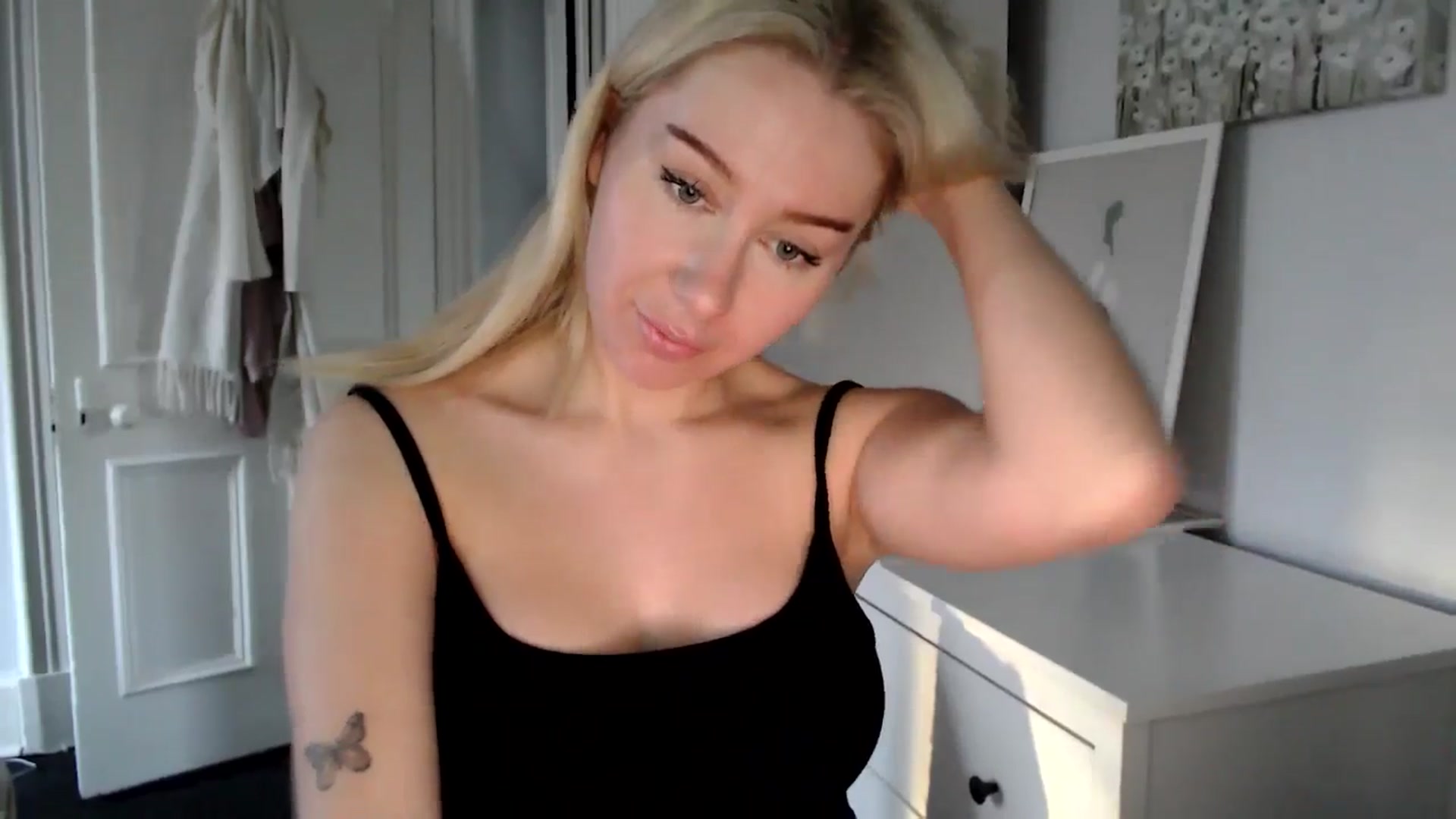 Gallery image thumbnail from PetiteAvax's myfreecams stream on, 02/02/2025, 16:15 image 17 of 20