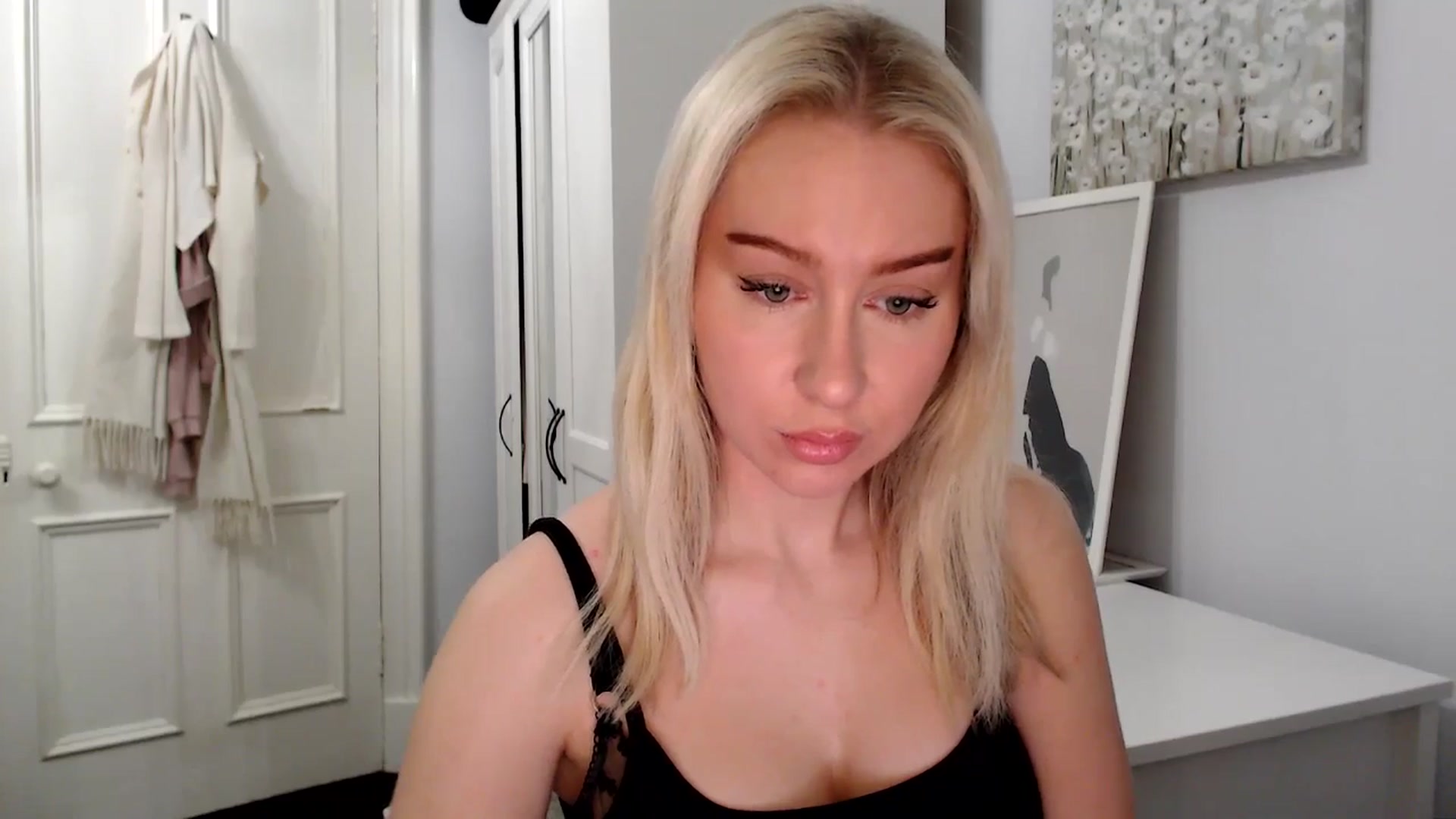 Gallery image thumbnail from PetiteAvax's myfreecams stream on, 02/02/2025, 20:06 image 20 of 20