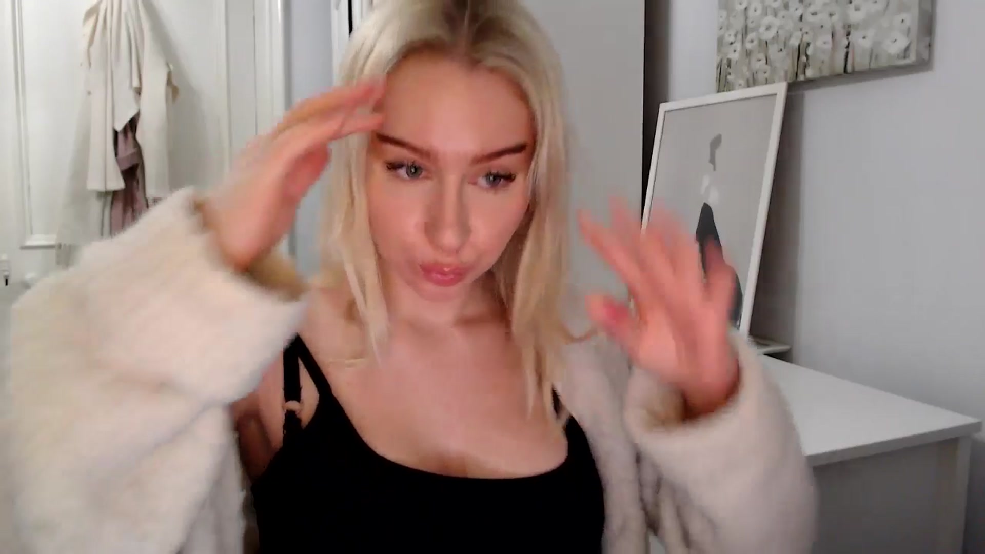Gallery image thumbnail from PetiteAvax's myfreecams stream on, 02/02/2025, 20:36 image 20 of 20