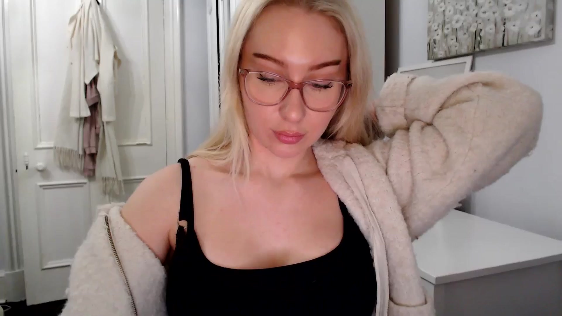 Gallery image thumbnail from PetiteAvax's myfreecams stream on, 02/02/2025, 22:23 image 20 of 20