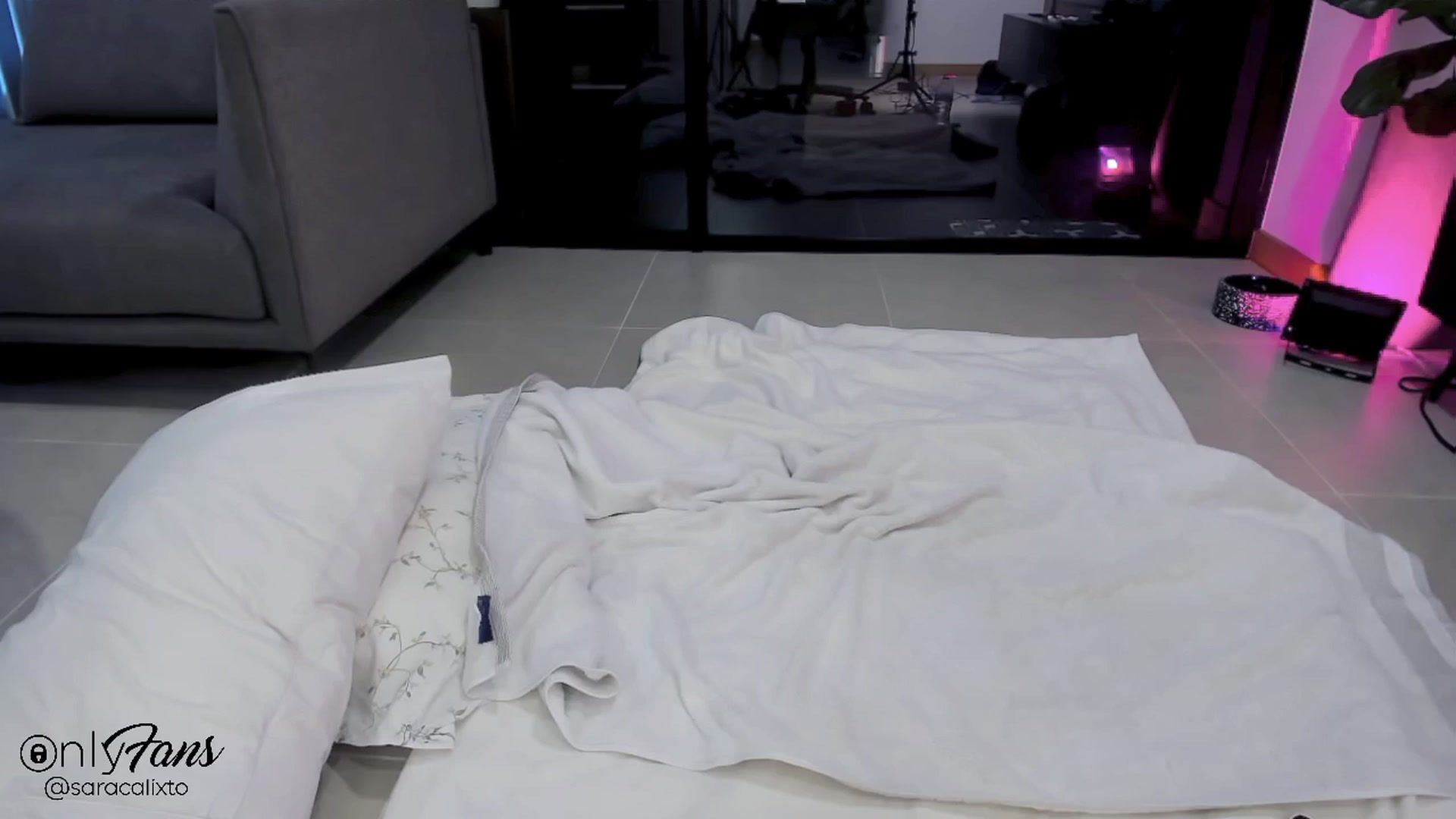 Gallery image thumbnail from PetiteMarie's myfreecams stream on, 04/04/2024, 05:11 image 18 of 20
