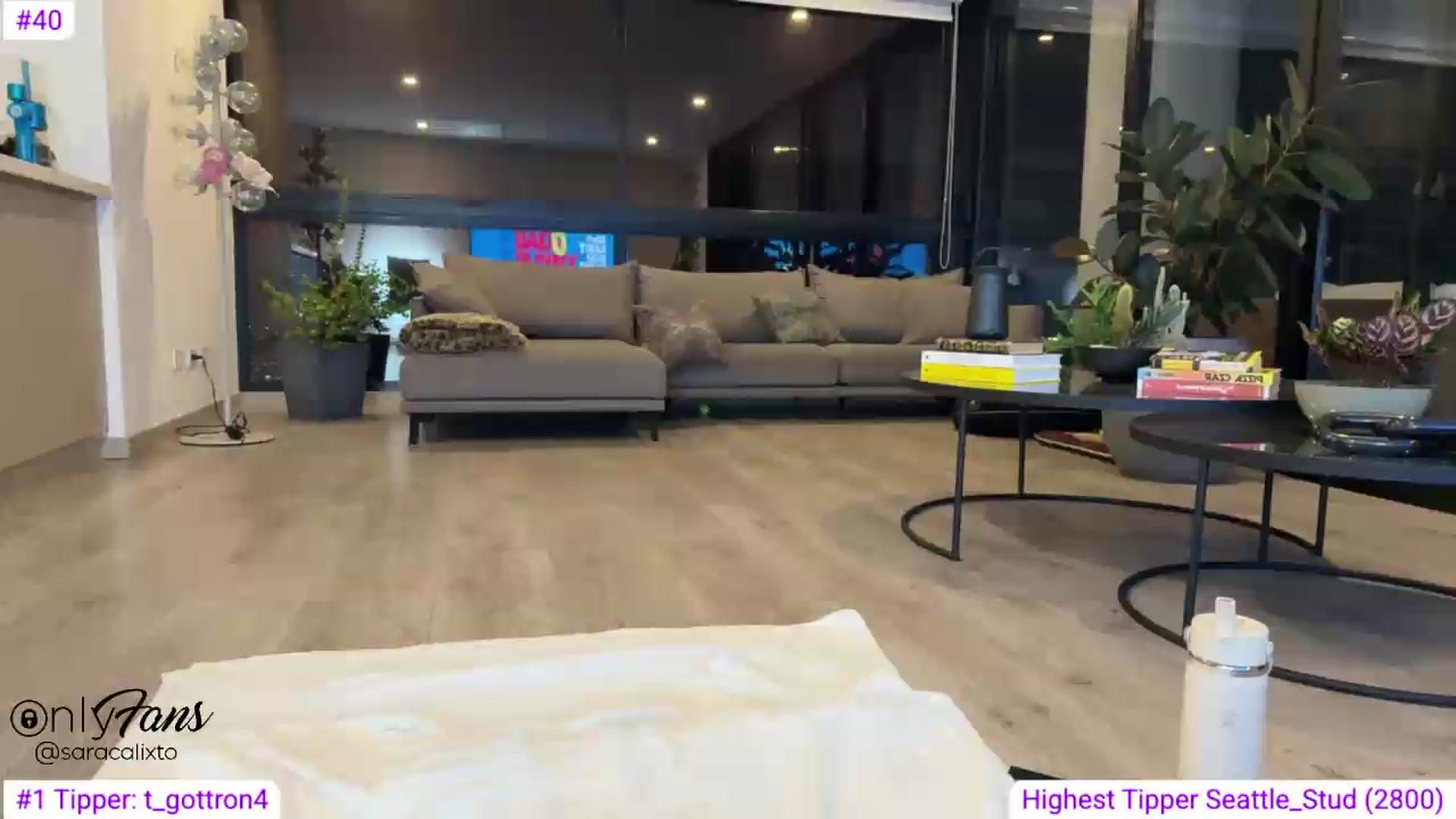 Gallery image thumbnail from PetiteMarie's myfreecams stream on, 07/06/2026, 04:07 image 1 of 20