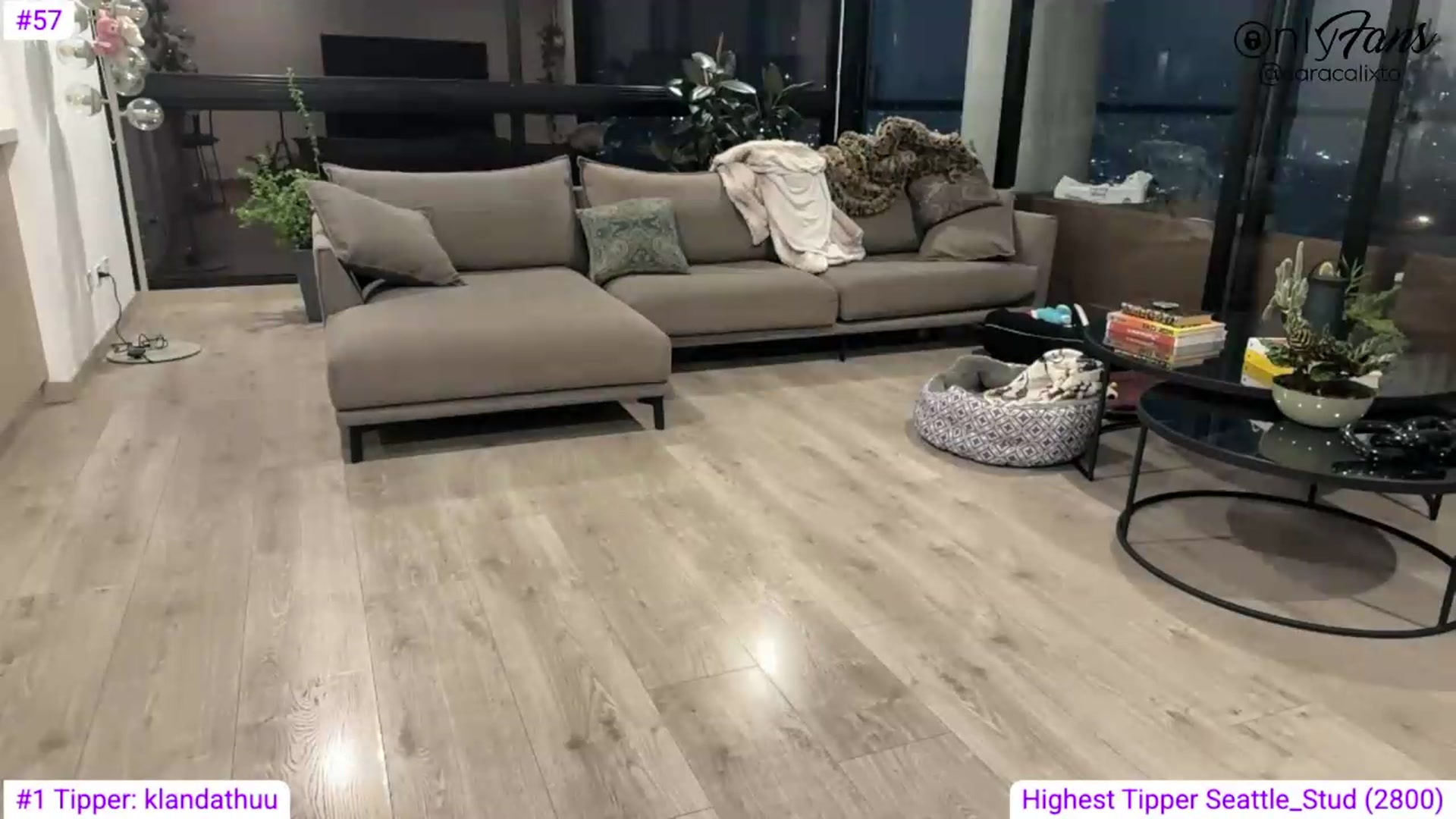 Gallery image thumbnail from PetiteMarie's myfreecams stream on, 07/21/2026, 01:23 image 6 of 20