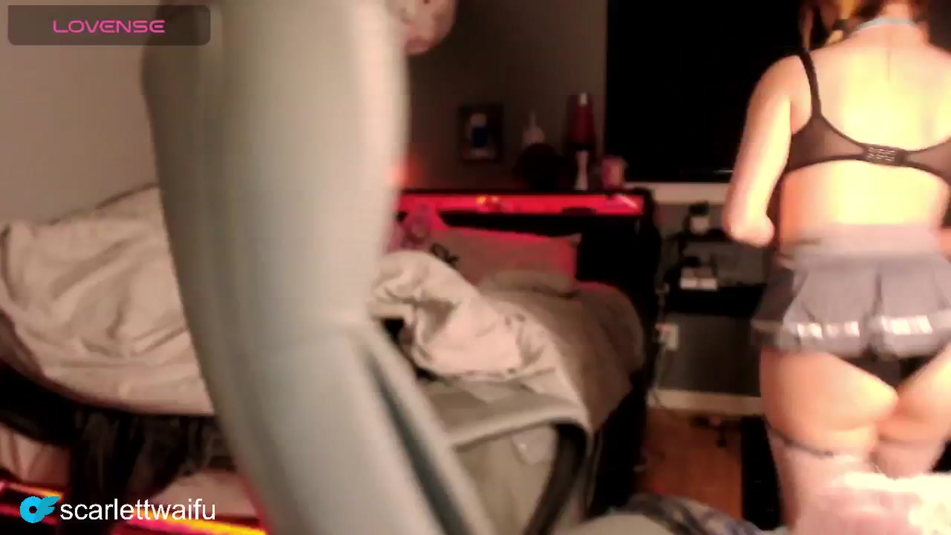 Gallery image thumbnail from PetitePet's myfreecams stream on, 04/26/2024, 09:23 image 10 of 20