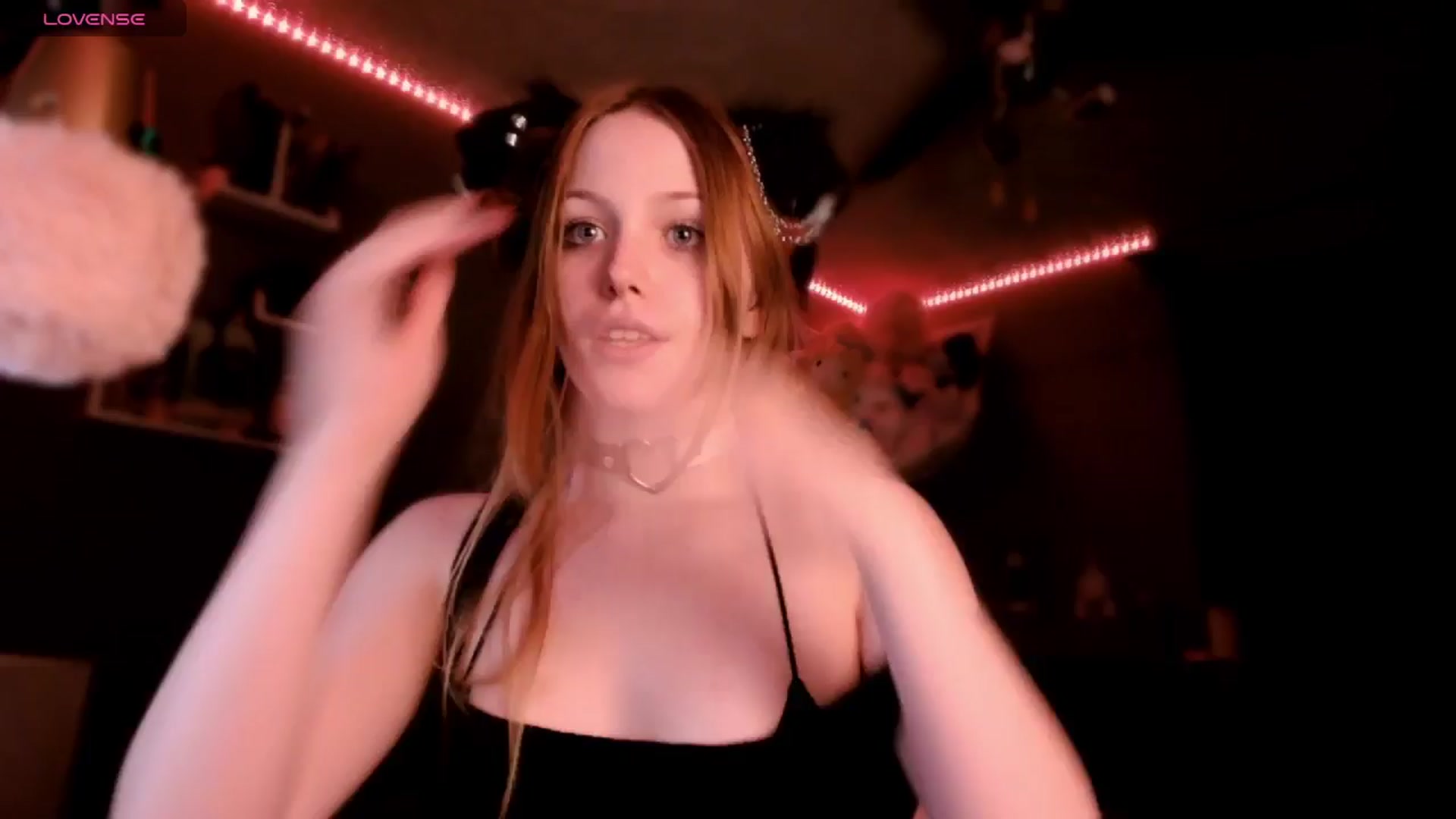 Gallery image thumbnail from PetitePet's myfreecams stream on, 12/17/2024, 10:08 image 5 of 20