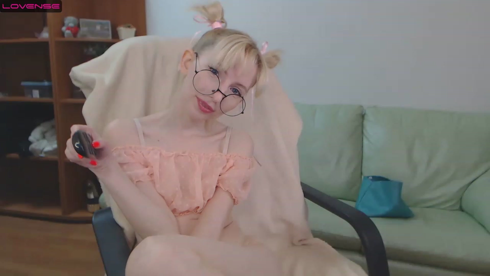 Gallery image thumbnail from PetitePrincez's myfreecams stream on, 11/26/2022, 14:21 image 9 of 20