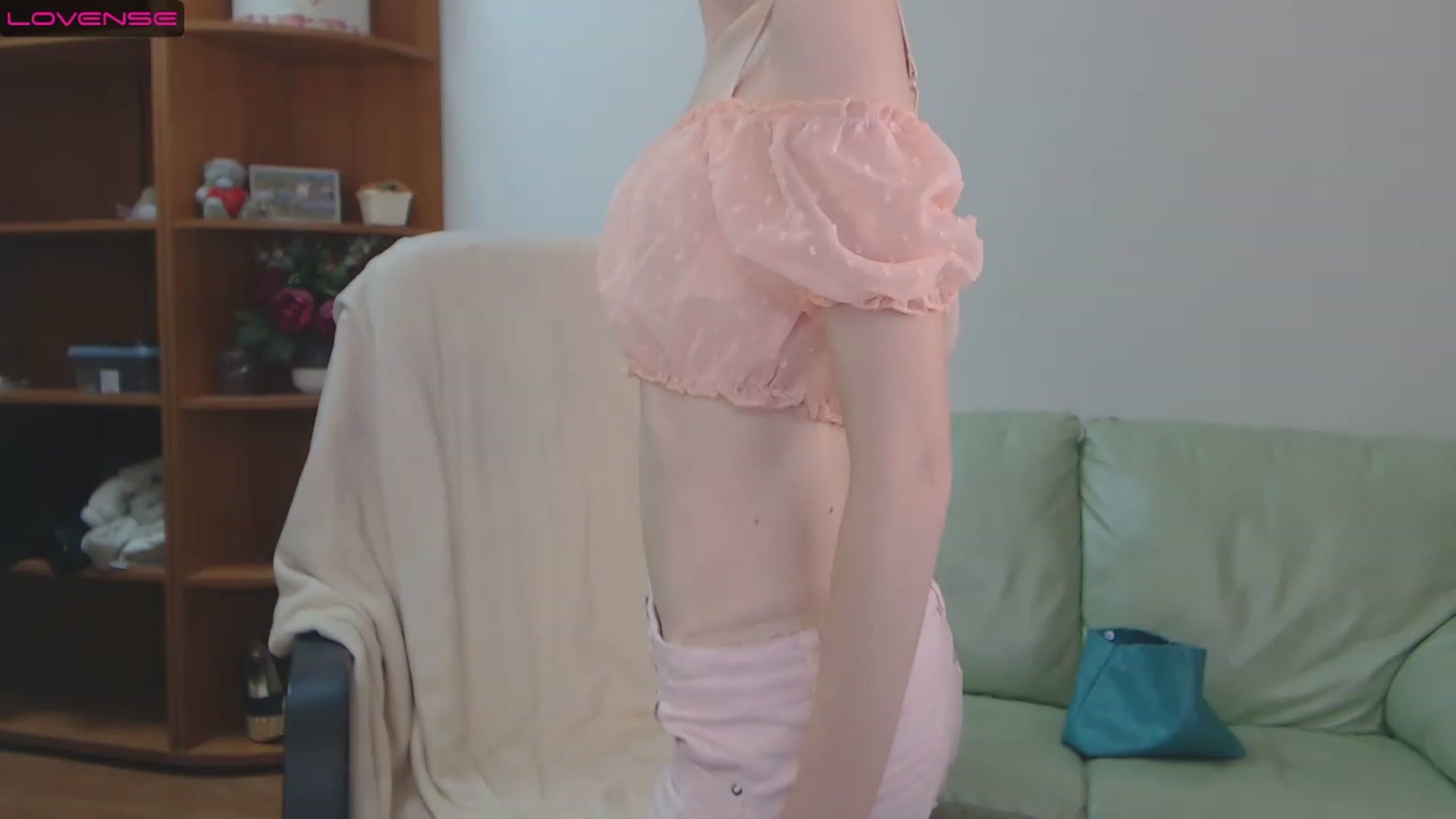 Gallery image thumbnail from PetitePrincez's myfreecams stream on, 11/26/2022, 14:21 image 6 of 20