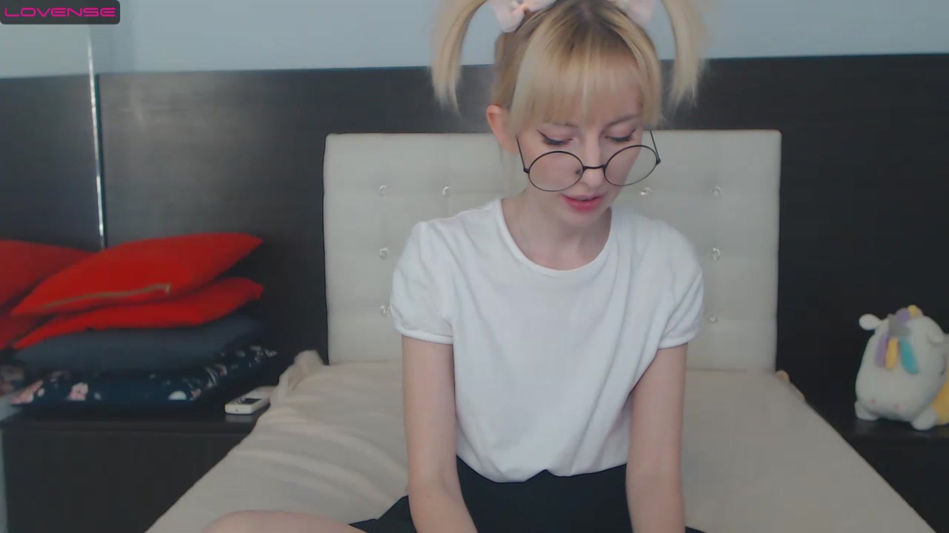 Gallery image thumbnail from PetitePrincez's myfreecams stream on, 12/03/2022, 14:22 image 17 of 20