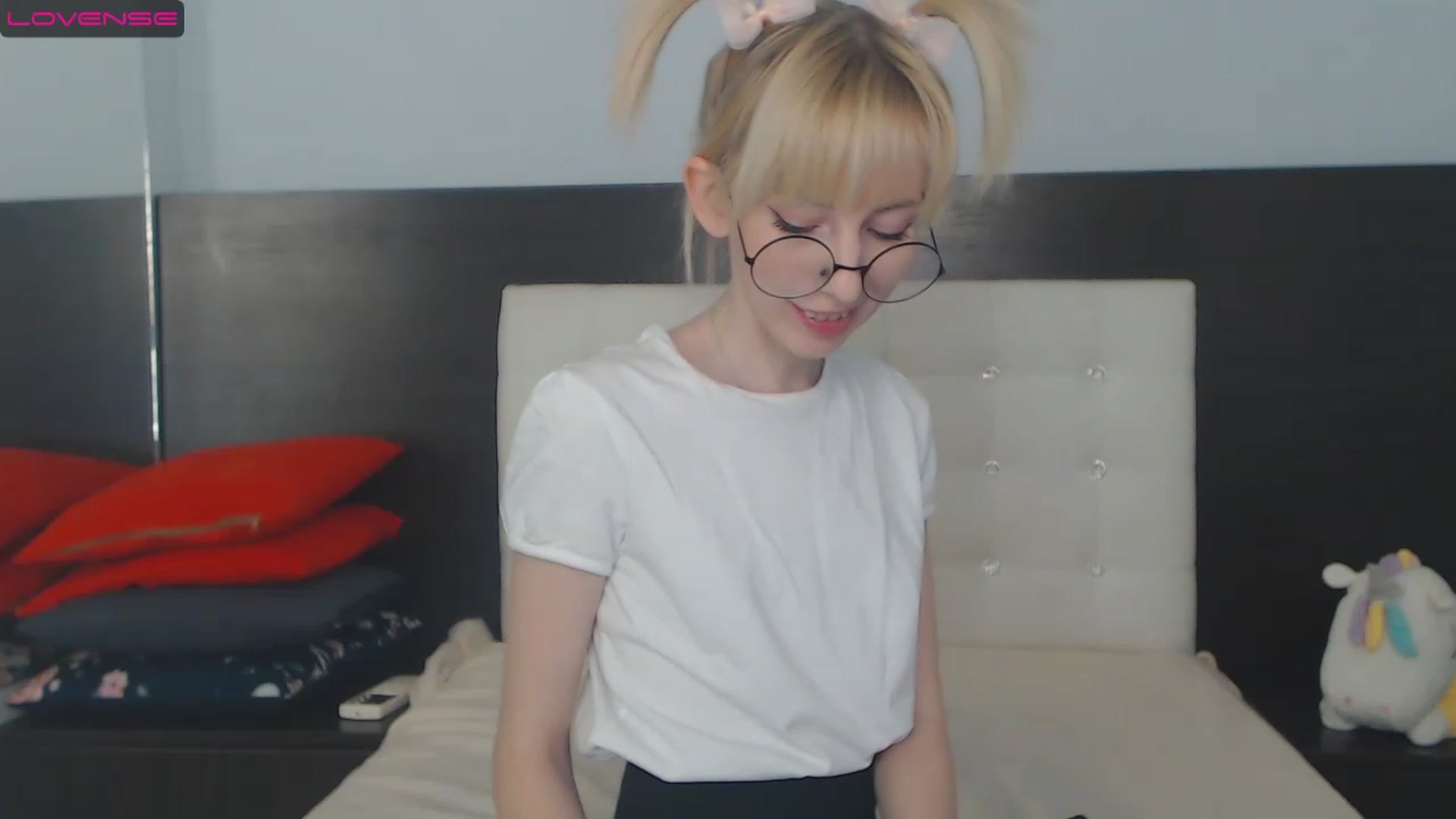 Gallery image thumbnail from PetitePrincez's myfreecams stream on, 12/03/2022, 14:22 image 10 of 20