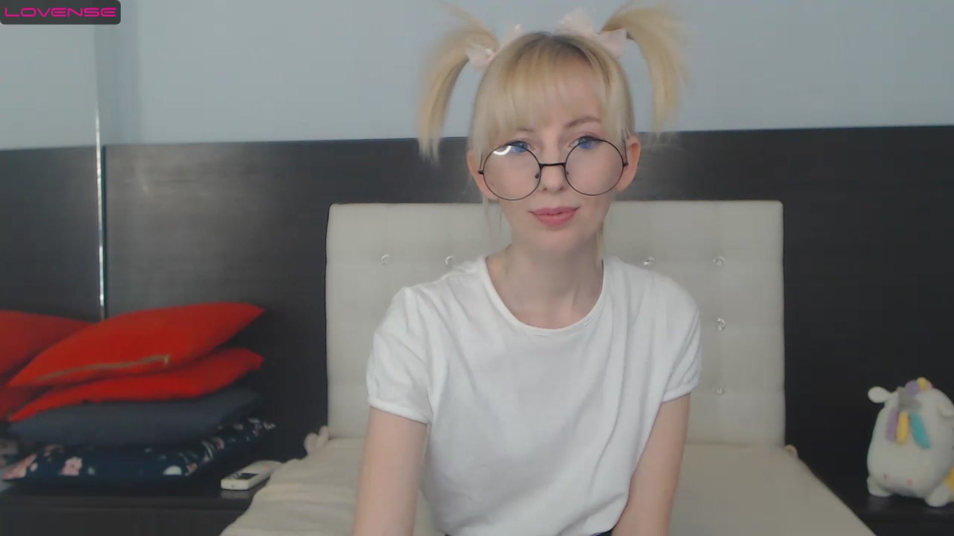 Gallery image thumbnail from PetitePrincez's myfreecams stream on, 12/03/2022, 14:22 image 5 of 20