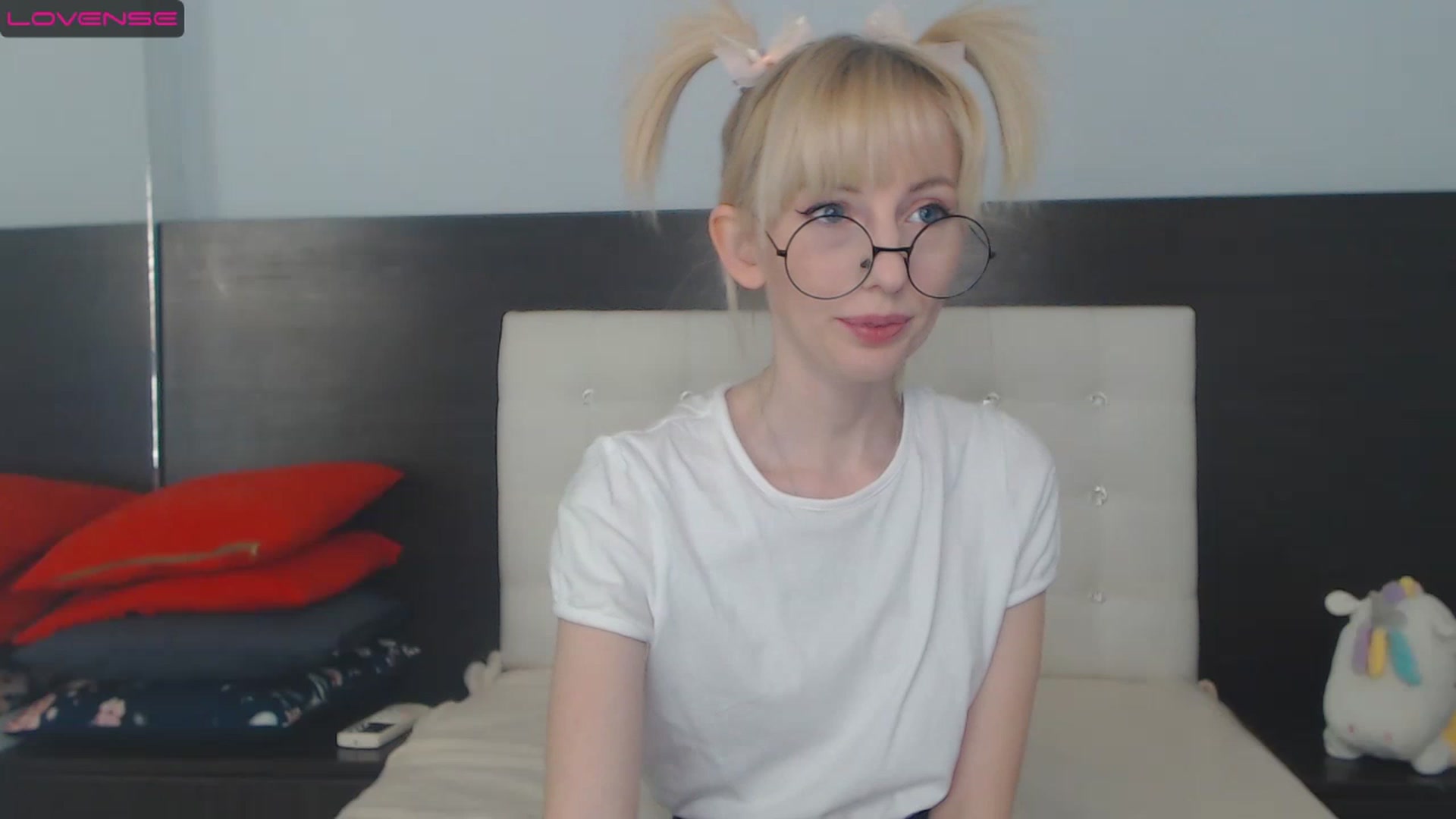 Gallery image thumbnail from PetitePrincez's myfreecams stream on, 12/03/2022, 14:22 image 2 of 20