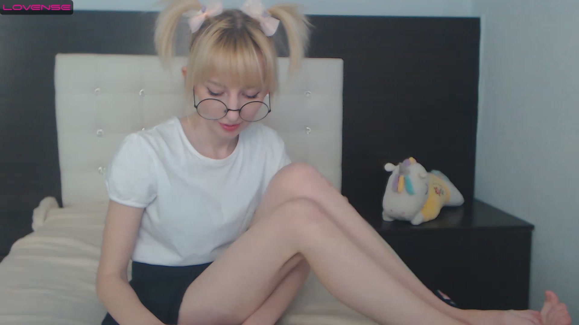 Gallery image thumbnail from PetitePrincez's myfreecams stream on, 12/03/2022, 16:43 image 6 of 20