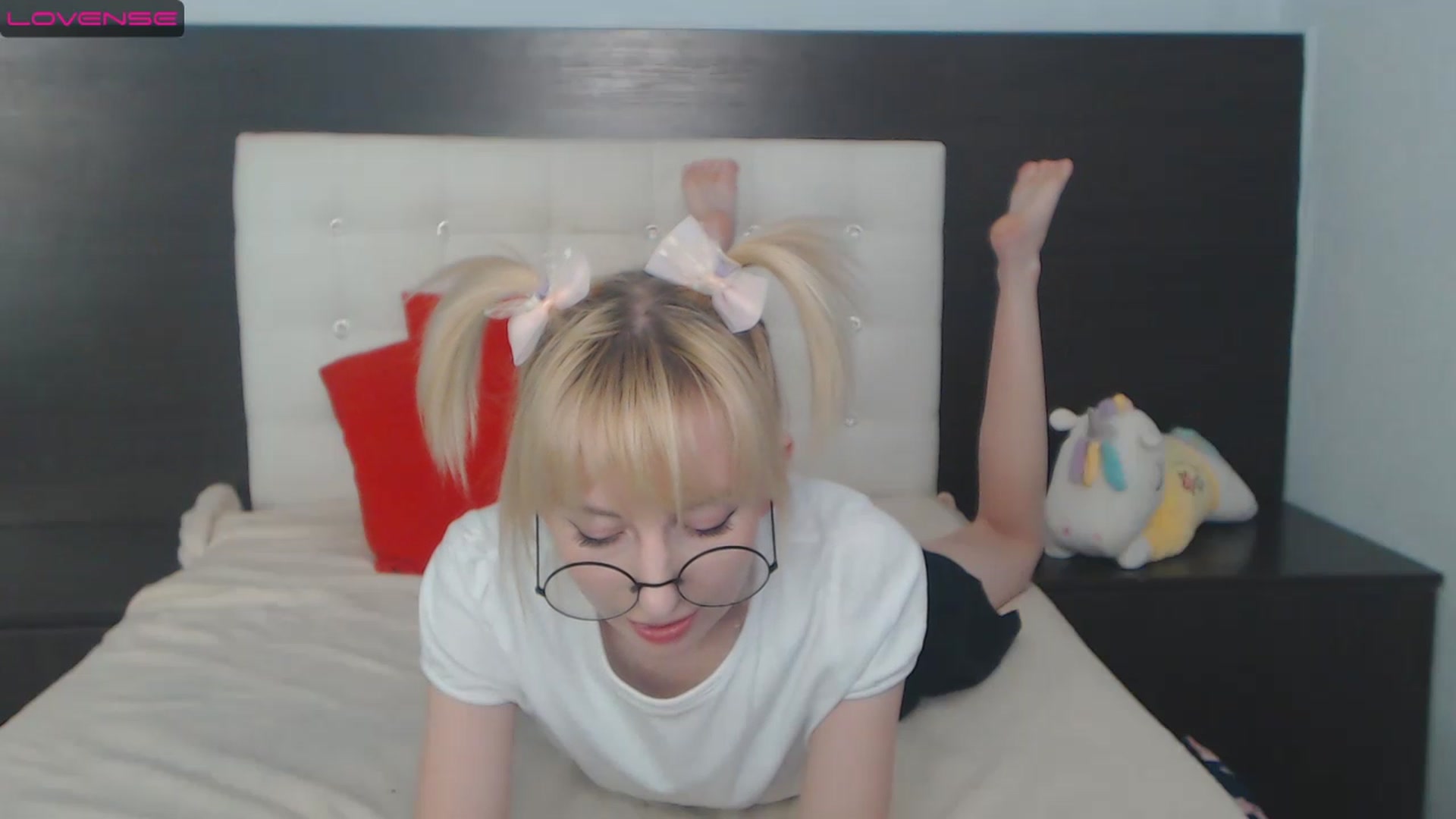 Gallery image thumbnail from PetitePrincez's myfreecams stream on, 12/03/2022, 16:43 image 17 of 20
