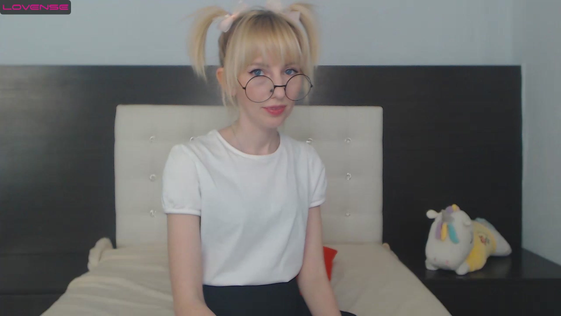 Gallery image thumbnail from PetitePrincez's myfreecams stream on, 12/03/2022, 16:43 image 3 of 20