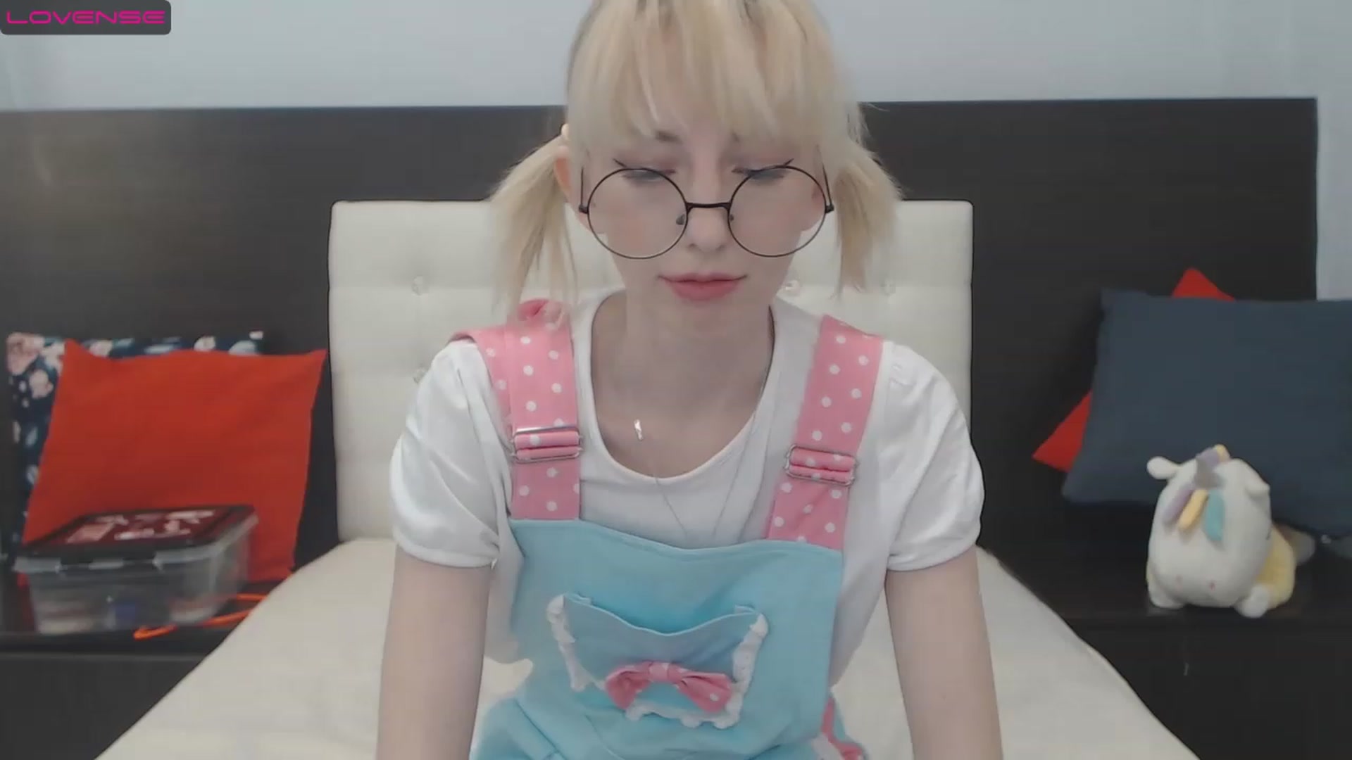 Gallery image thumbnail from PetitePrincez's myfreecams stream on, 12/04/2022, 15:15 image 3 of 20