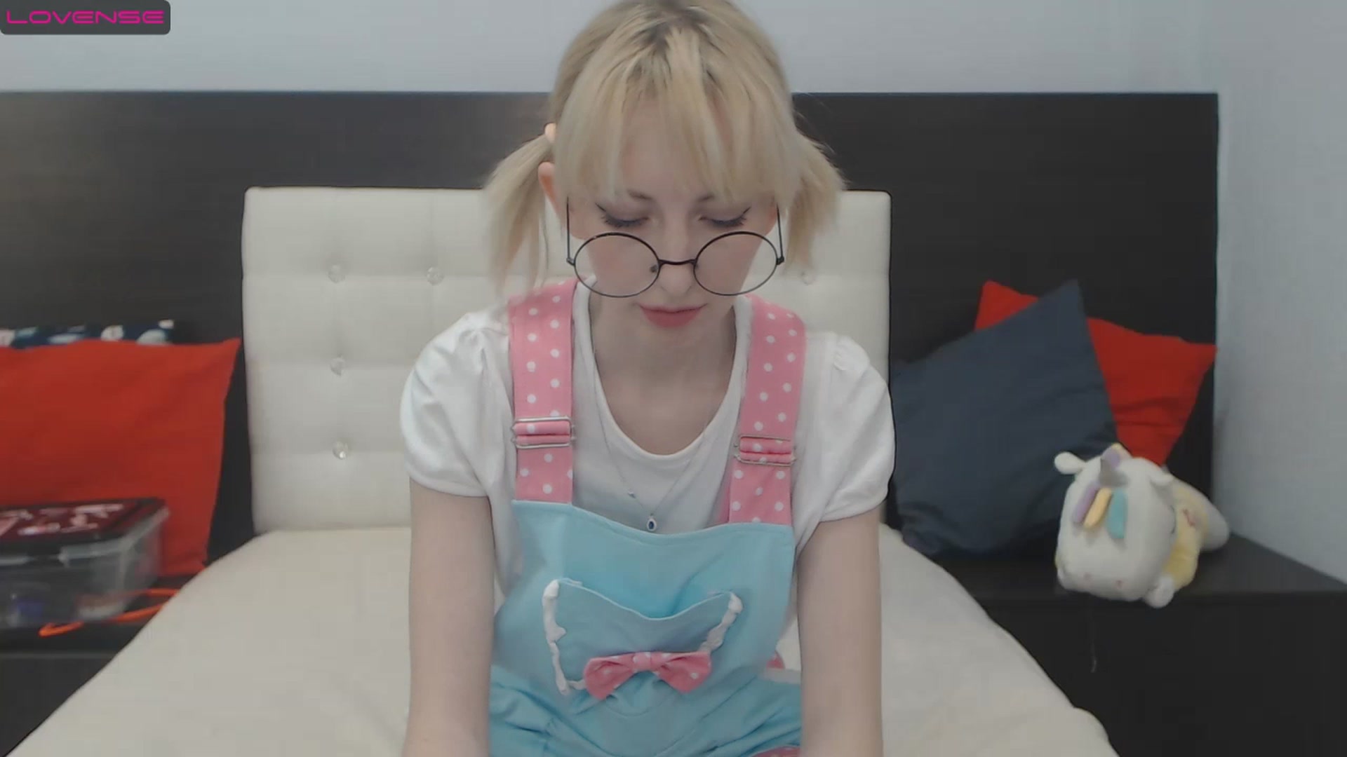 Gallery image thumbnail from PetitePrincez's myfreecams stream on, 12/04/2022, 15:15 image 13 of 20