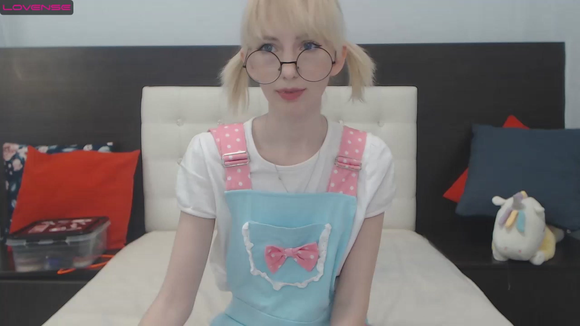 Gallery image thumbnail from PetitePrincez's myfreecams stream on, 12/04/2022, 15:15 image 8 of 20