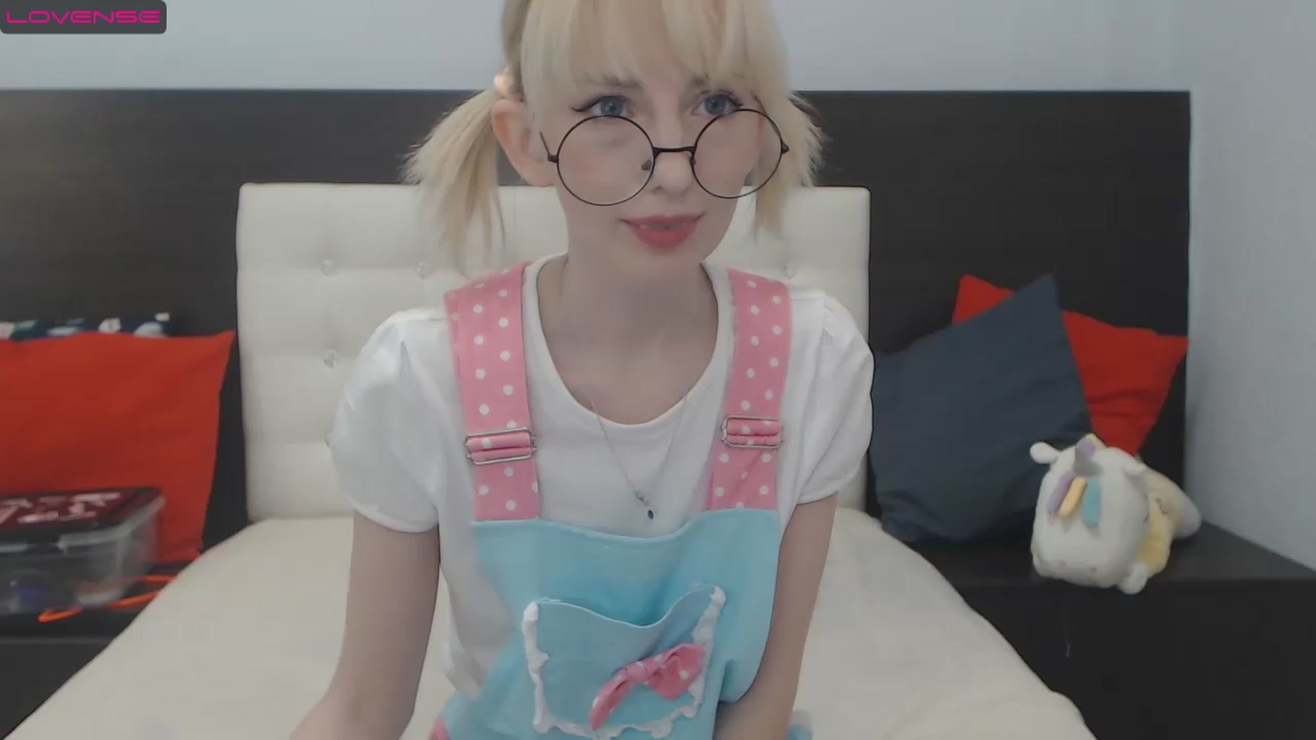 Gallery image thumbnail from PetitePrincez's myfreecams stream on, 12/04/2022, 15:15 image 20 of 20