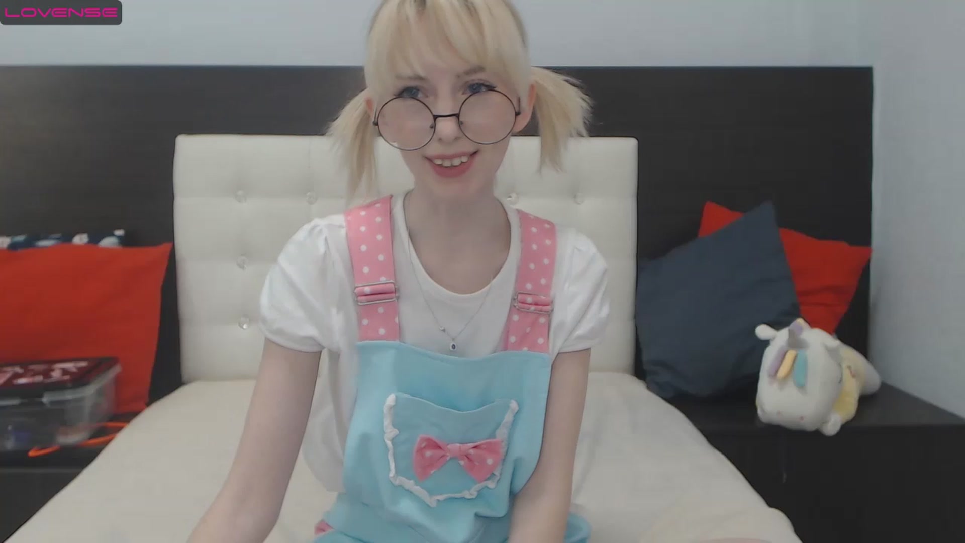 Gallery image thumbnail from PetitePrincez's myfreecams stream on, 12/04/2022, 15:15 image 14 of 20