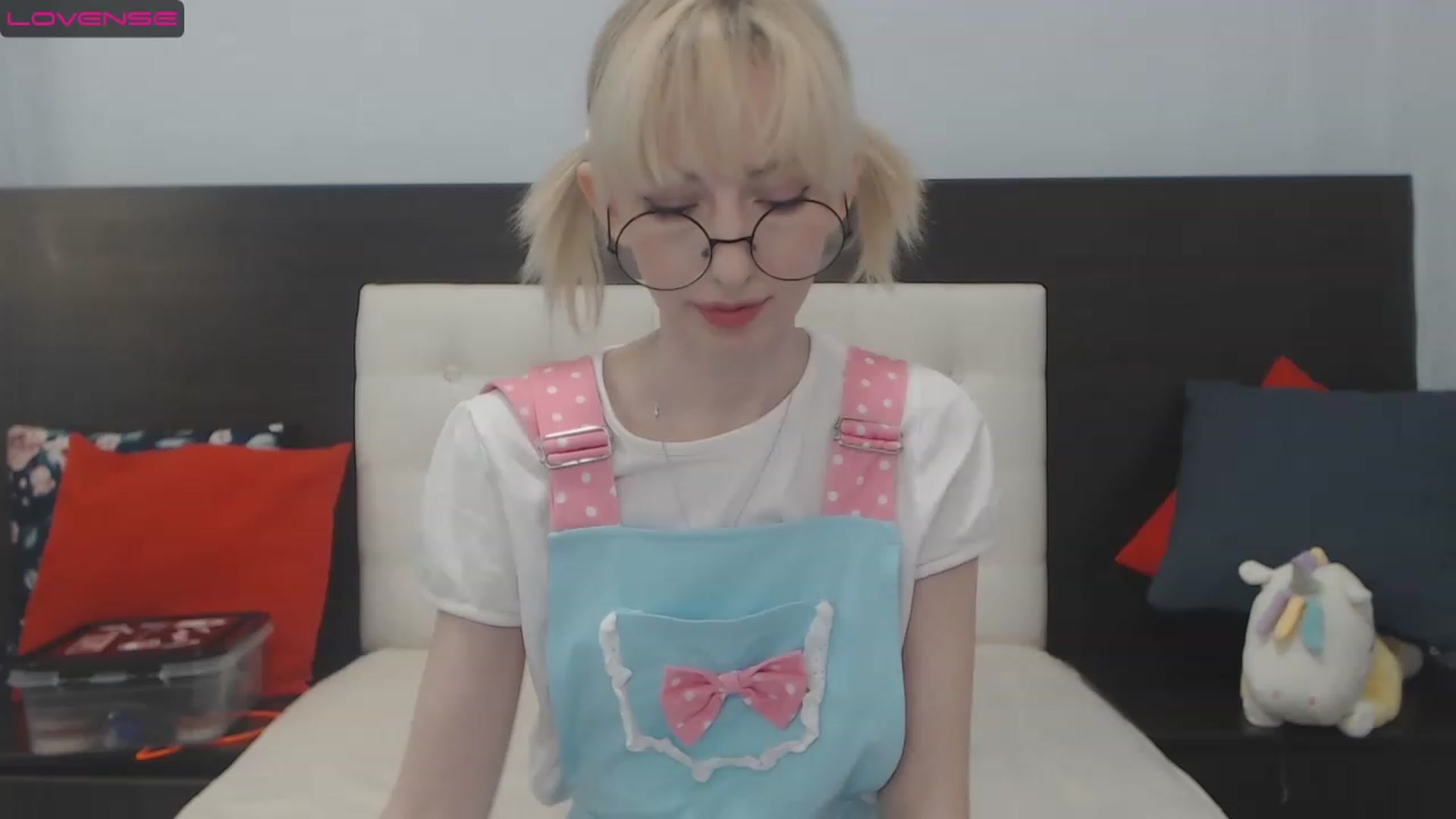 Gallery image thumbnail from PetitePrincez's myfreecams stream on, 12/04/2022, 15:15 image 1 of 20