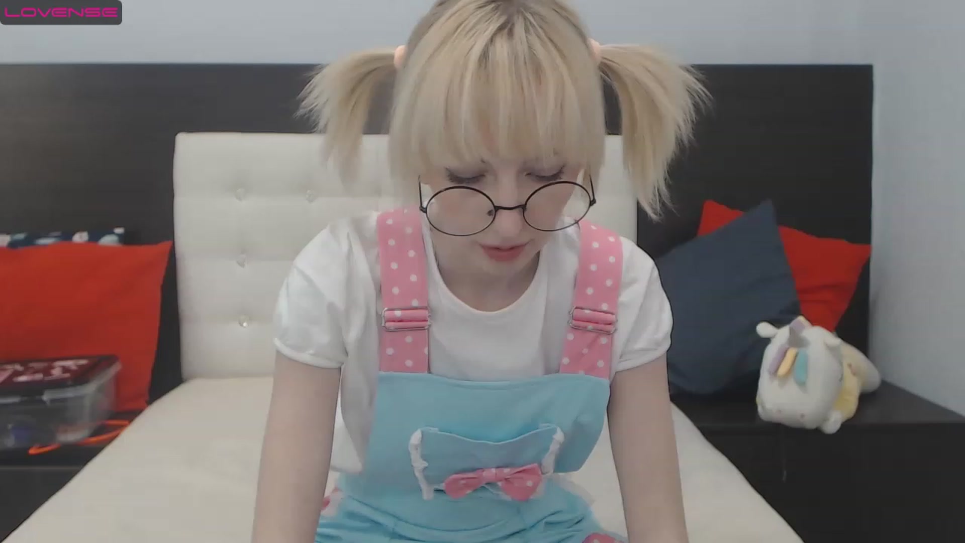 Gallery image thumbnail from PetitePrincez's myfreecams stream on, 12/04/2022, 16:49 image 2 of 20