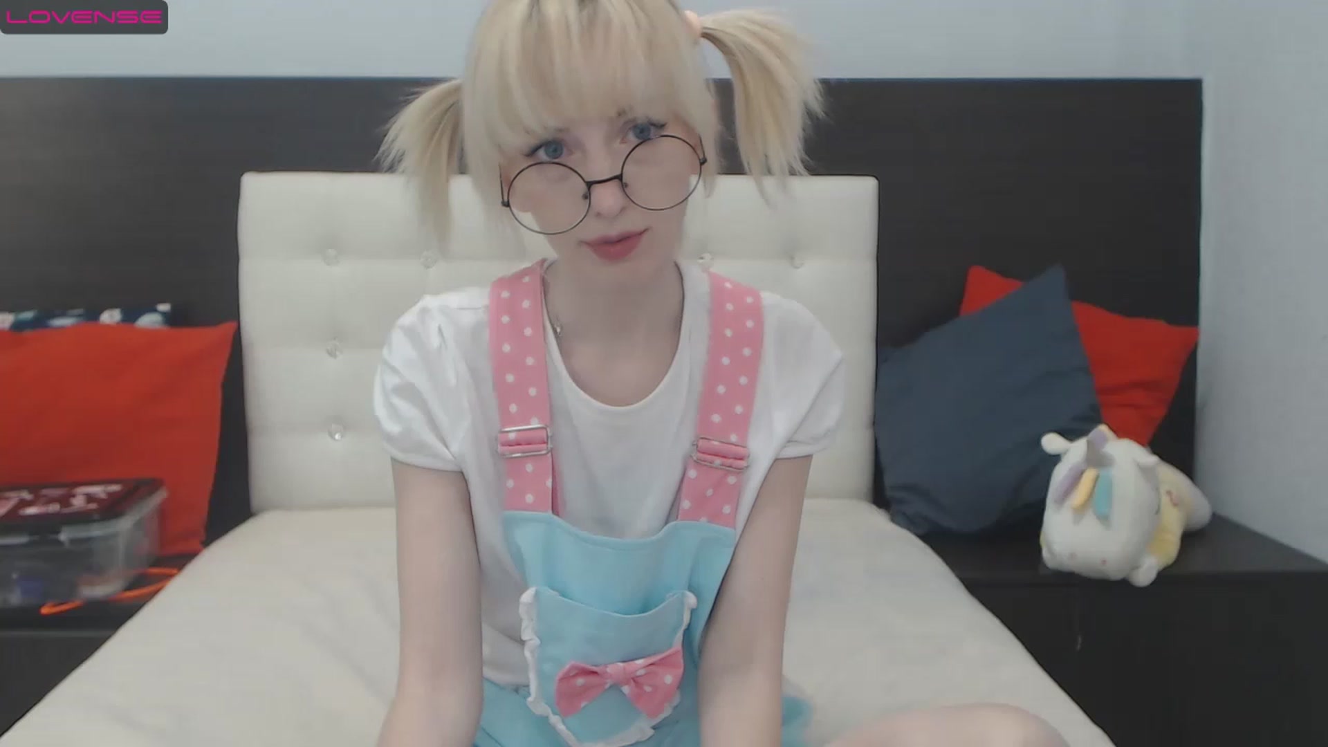 Gallery image thumbnail from PetitePrincez's myfreecams stream on, 12/04/2022, 16:49 image 8 of 20